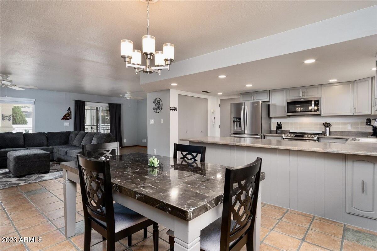 TOWN & COUNTRY ESTATES UNIT 2 - Residential