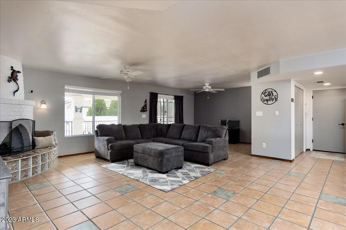 TOWN & COUNTRY ESTATES UNIT 2 - Residential