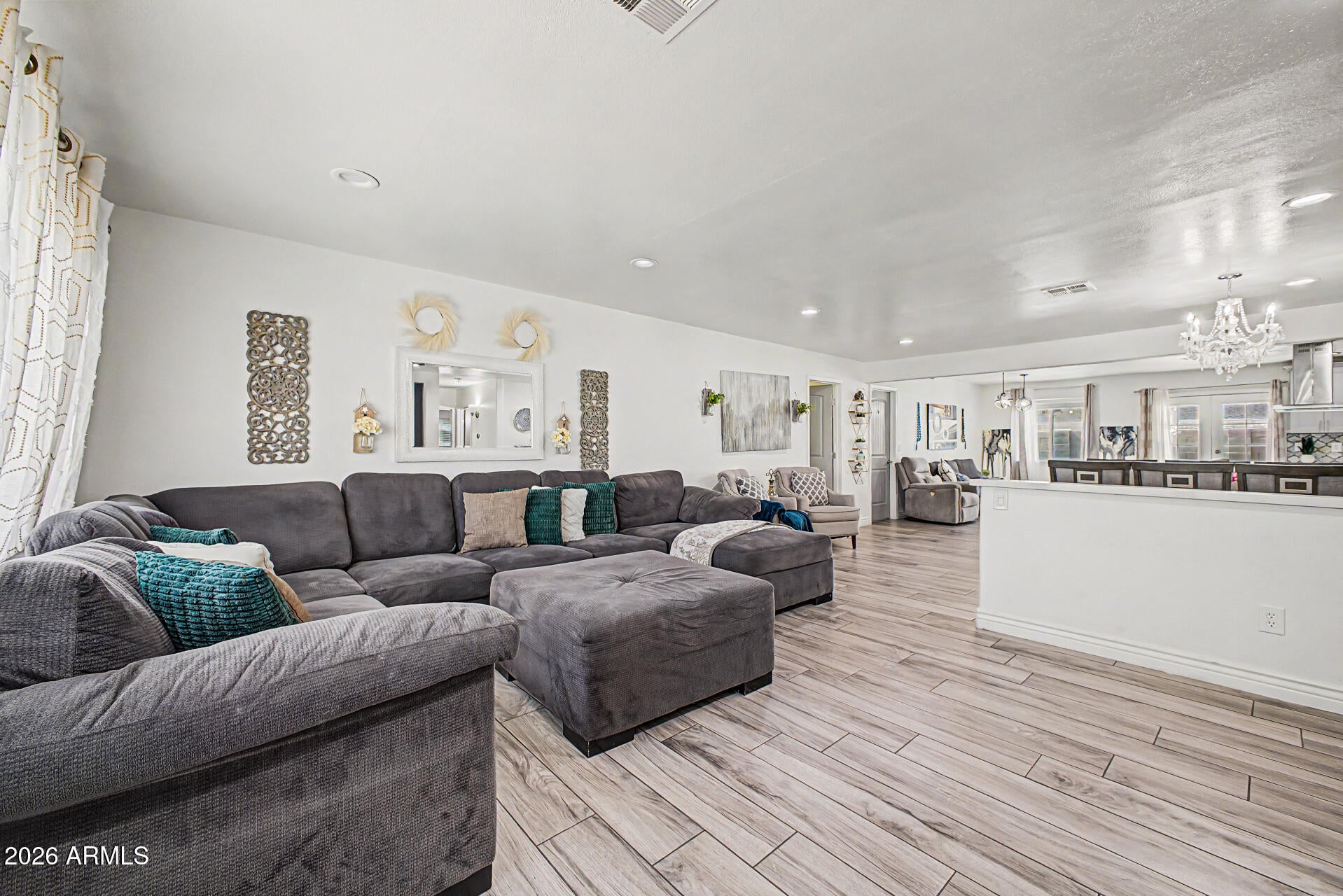 3102 W VILLA MARIA Drive
