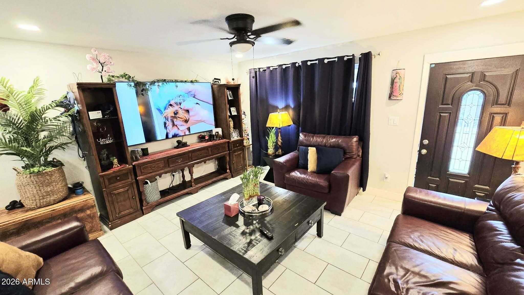 2016 W WINDROSE Drive