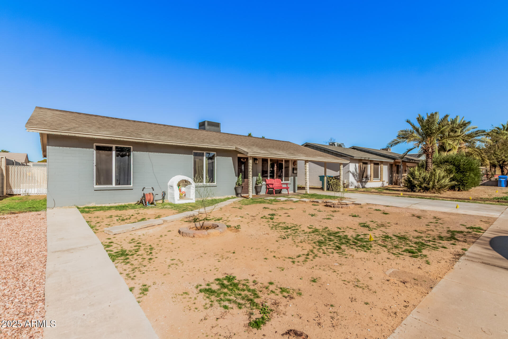 2016 W WINDROSE Drive