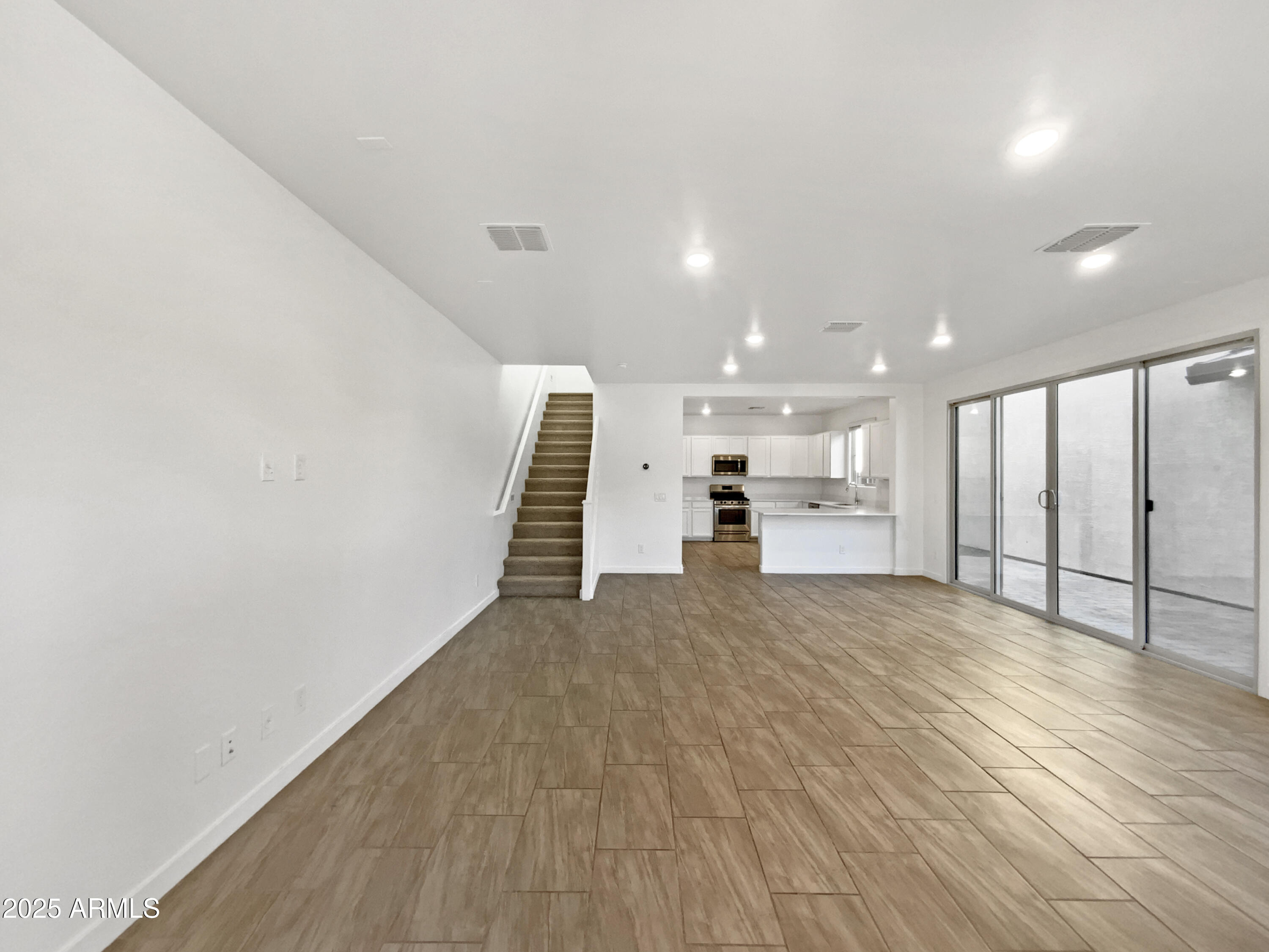 1956 S SENATE Street