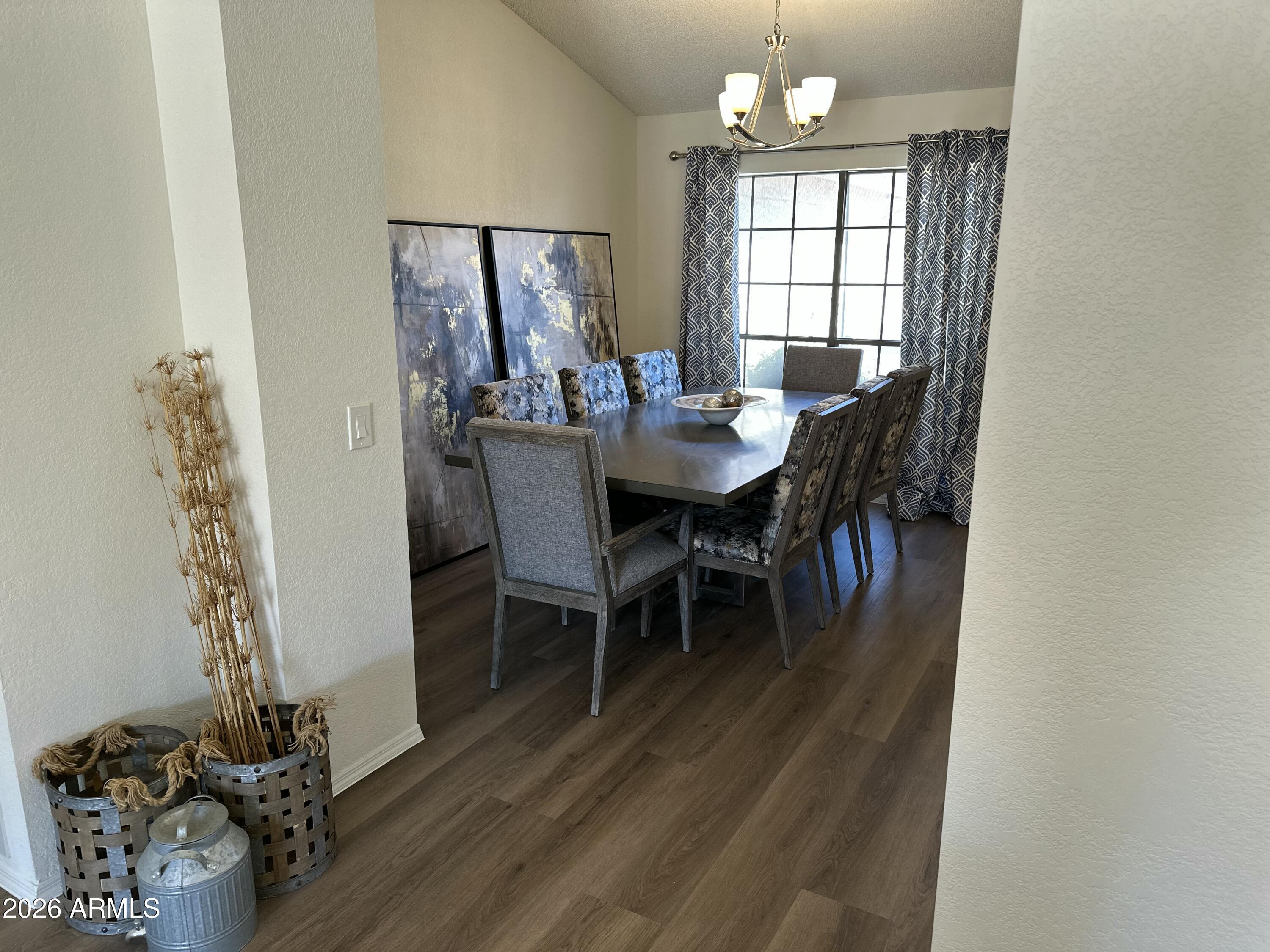3909 E LAVENDER Lane E