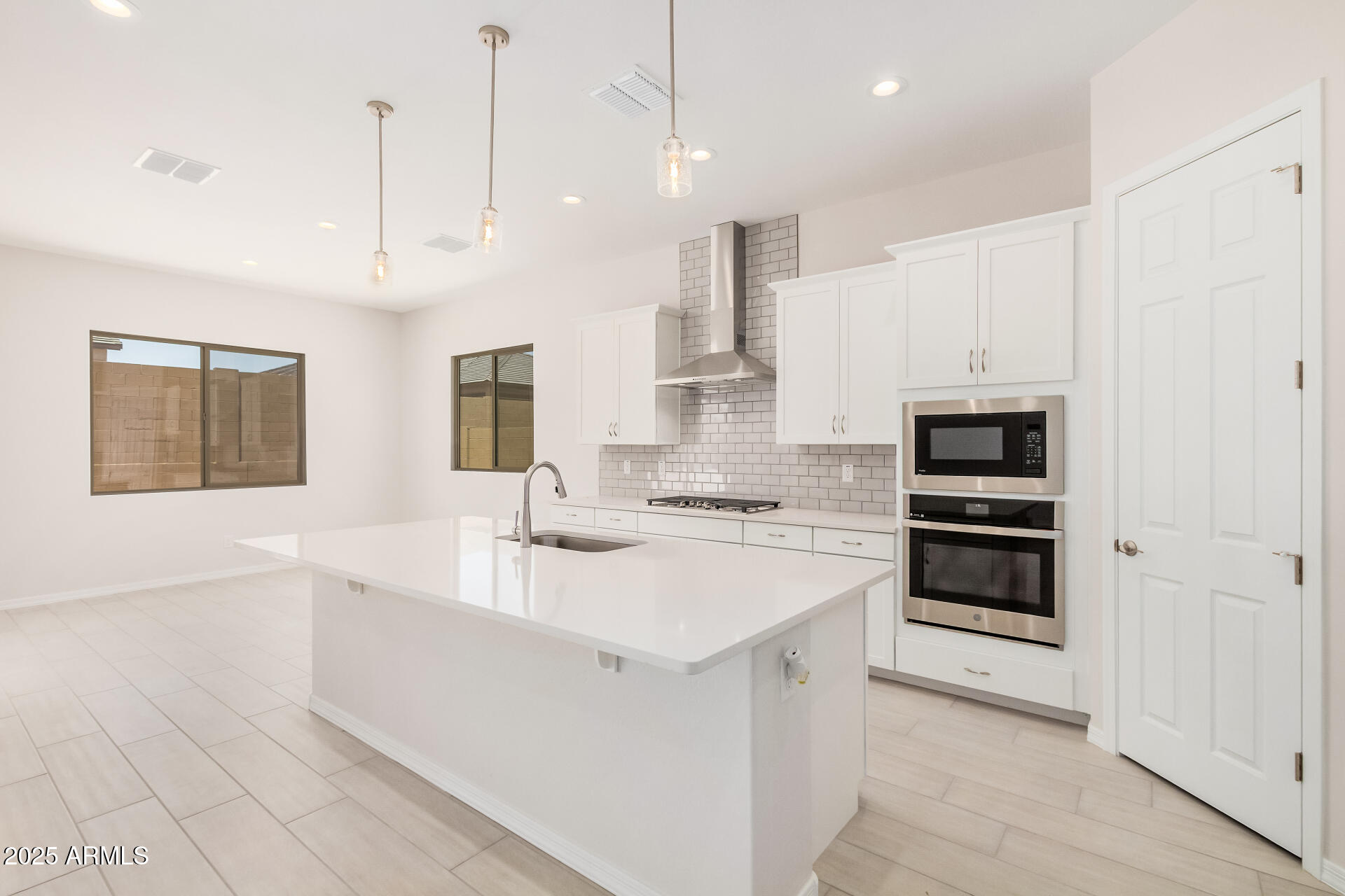 20272 W HOLLYHOCK Street