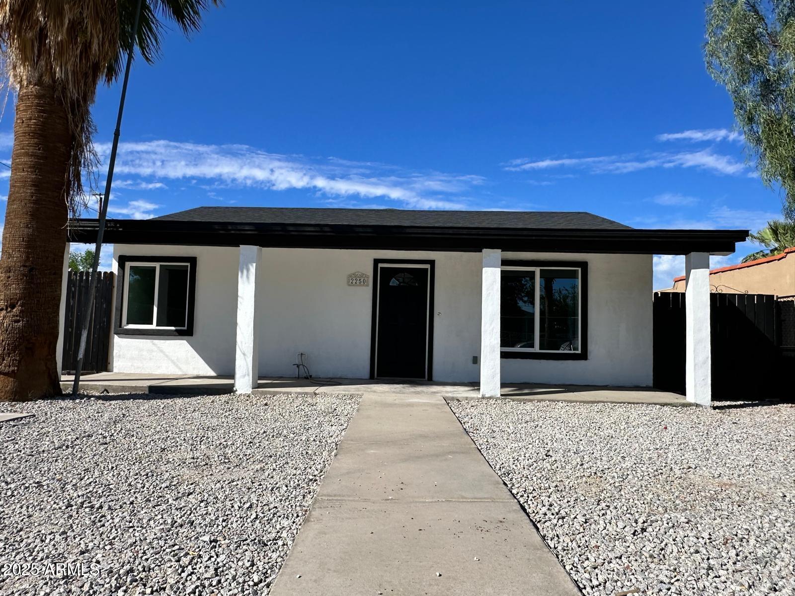 2250 E WILLETTA Street