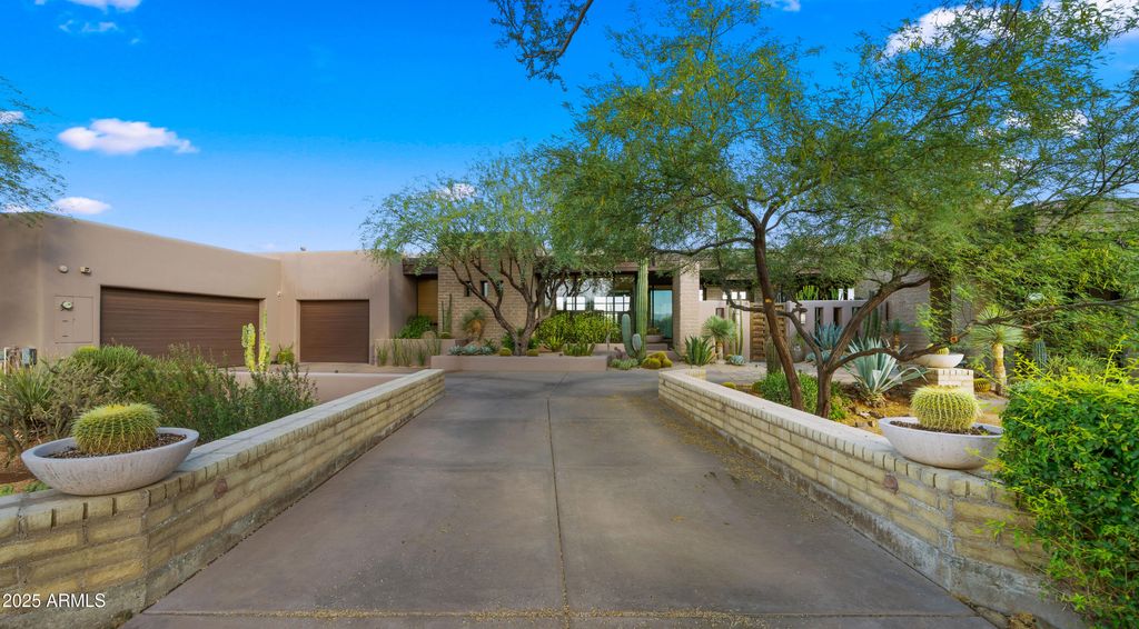 Photo of 30600 N Pima Road #61, Scottsdale, AZ 85266 (MLS # 6886364)