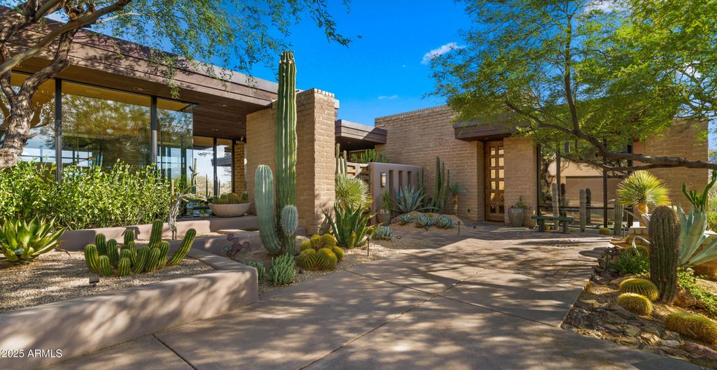 Photo of 30600 N Pima Road #61, Scottsdale, AZ 85266 (MLS # 6886364)