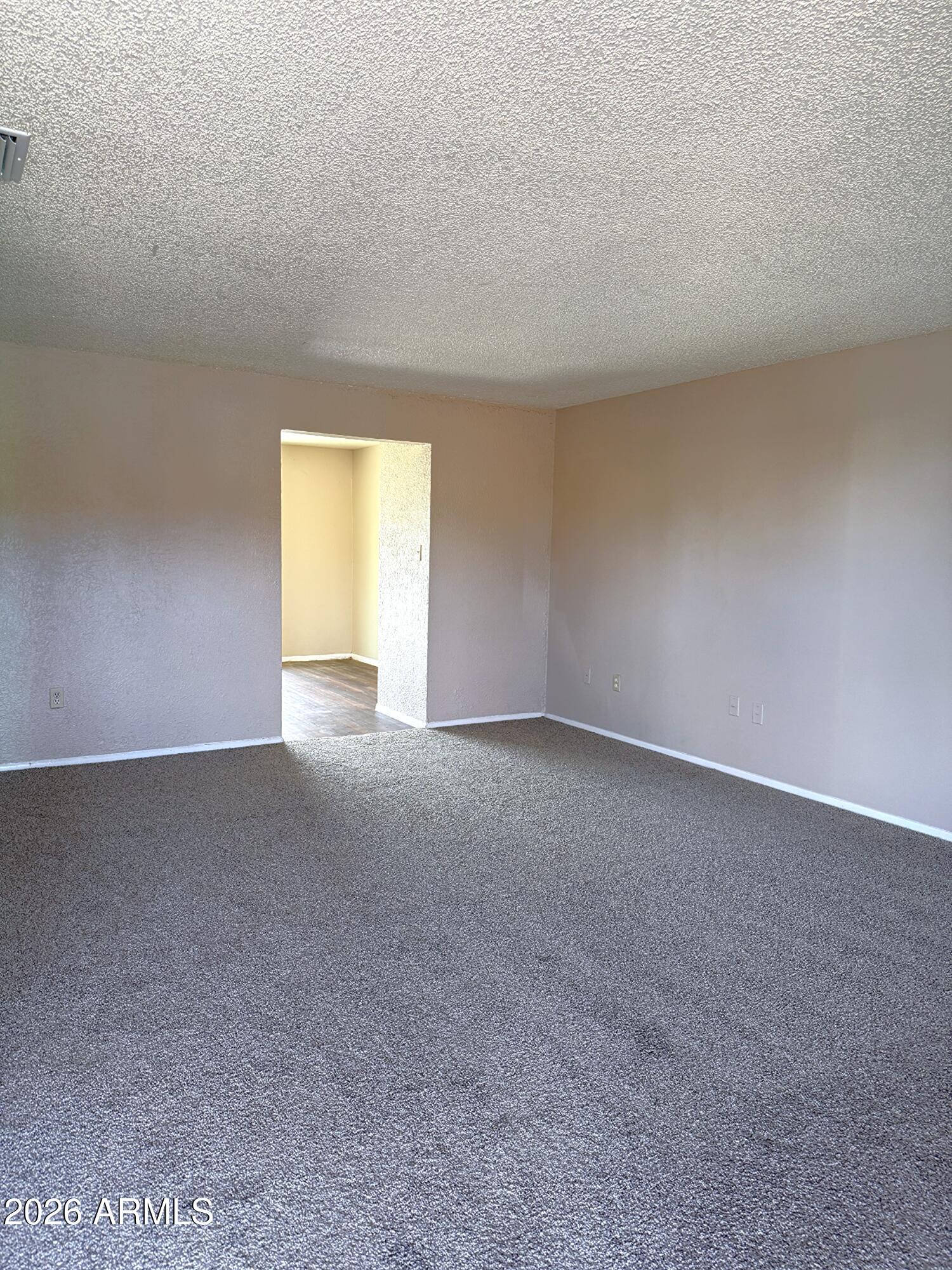 6643 W CAMBRIDGE Avenue