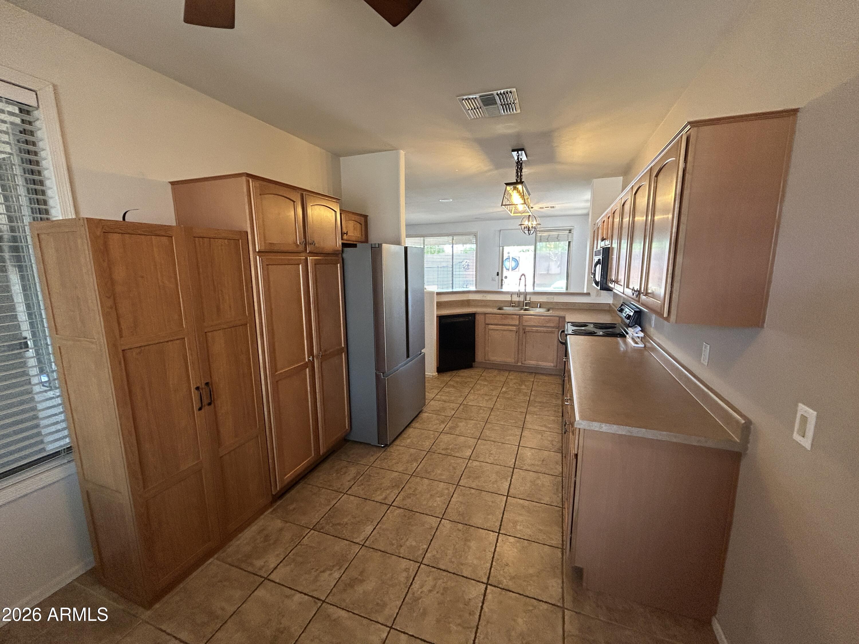 1676 S 159TH Avenue