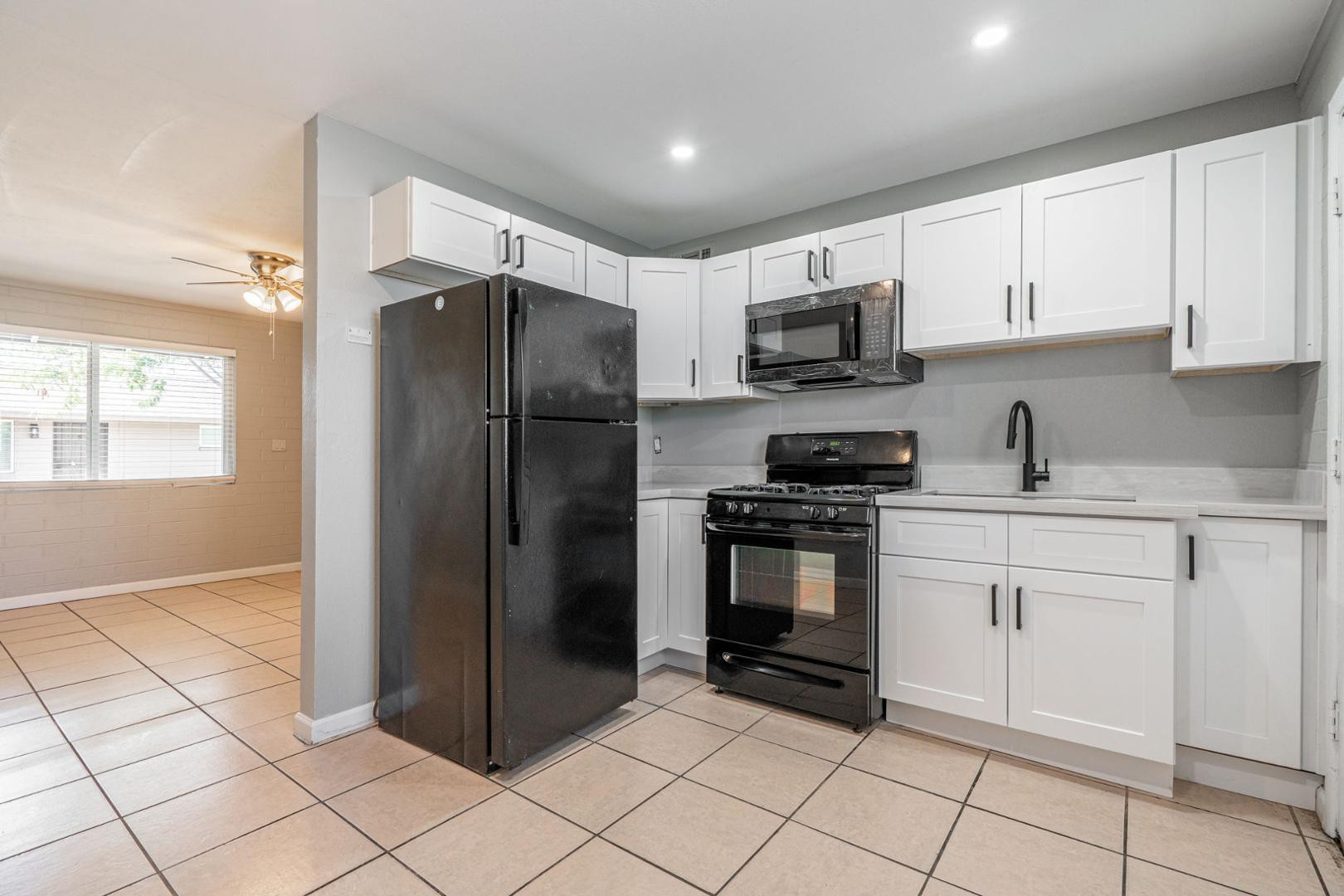 4423 N 23rd Avenue Apt B