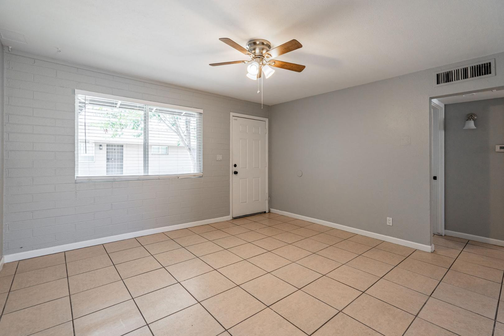 4423 N 23rd Avenue Apt B