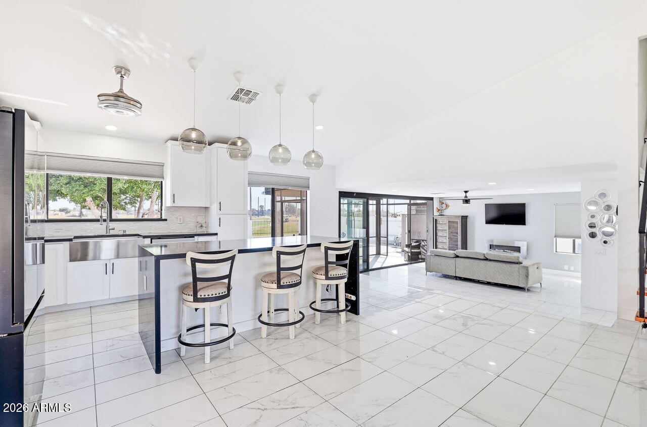 8711 W SIERRA VISTA Drive