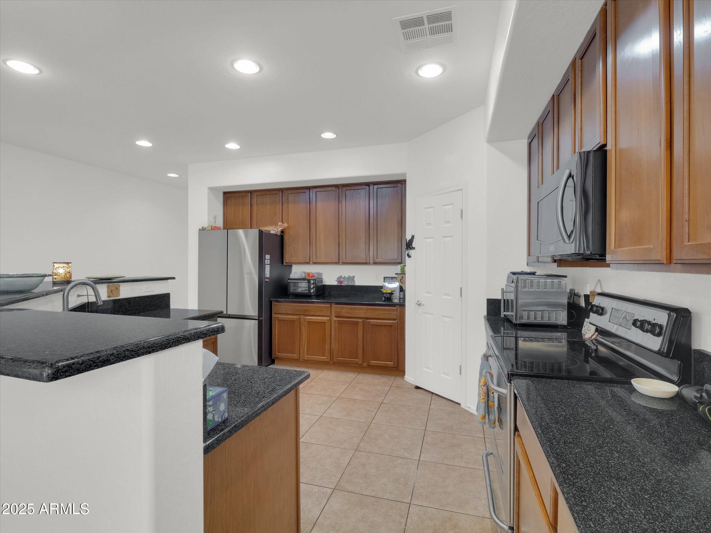 5423 W RANGE MULE Drive