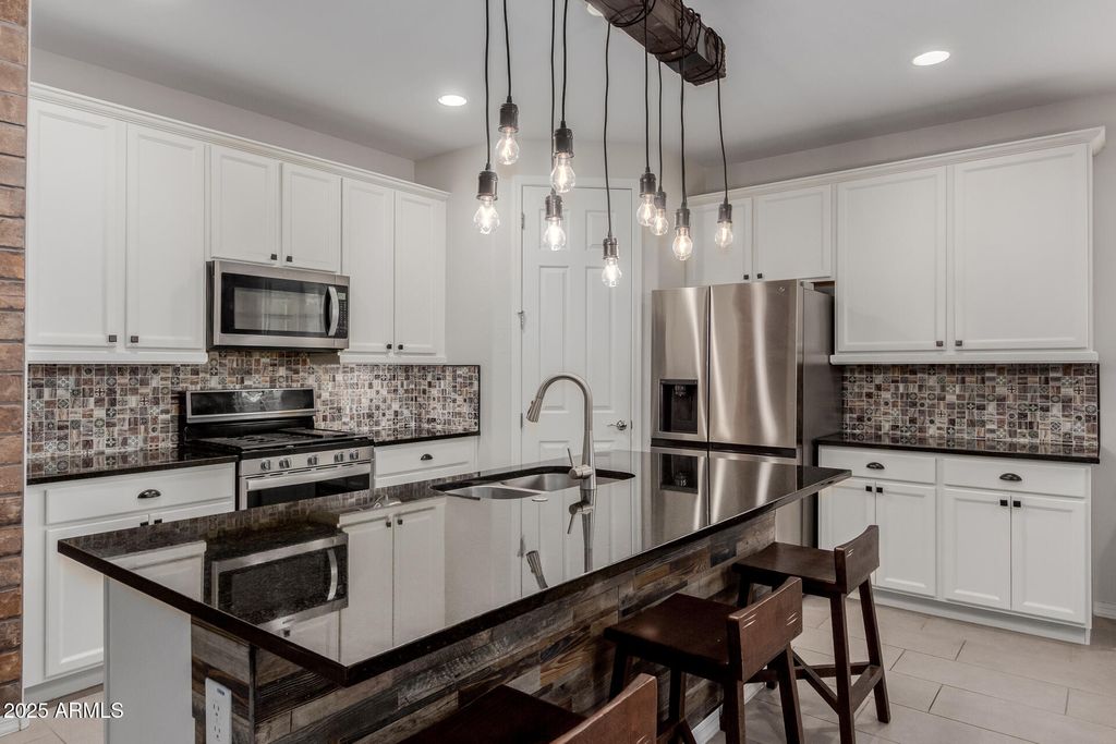 Photo of 5659 N 195th Drive, Litchfield Park, AZ 85340 (MLS # 6877187)