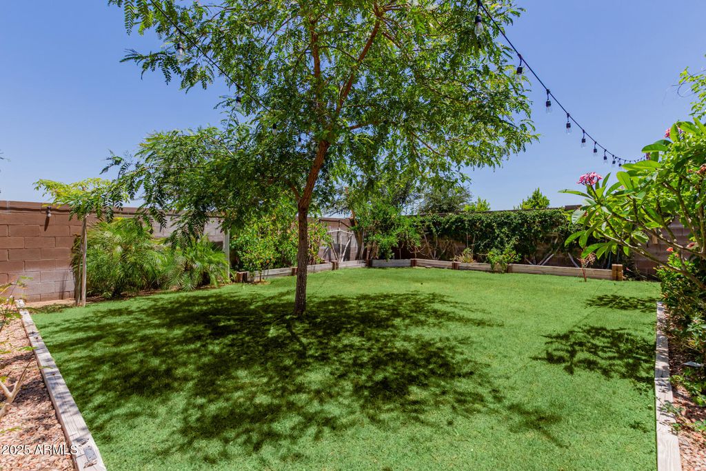 Photo of 5659 N 195th Drive, Litchfield Park, AZ 85340 (MLS # 6877187)