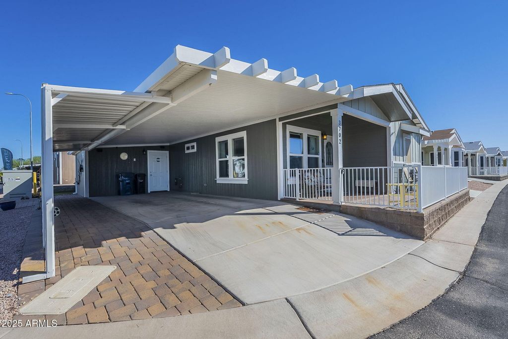 Photo of 650 N Hawes Road #3702, Mesa, AZ 85207 (MLS # 6928102)