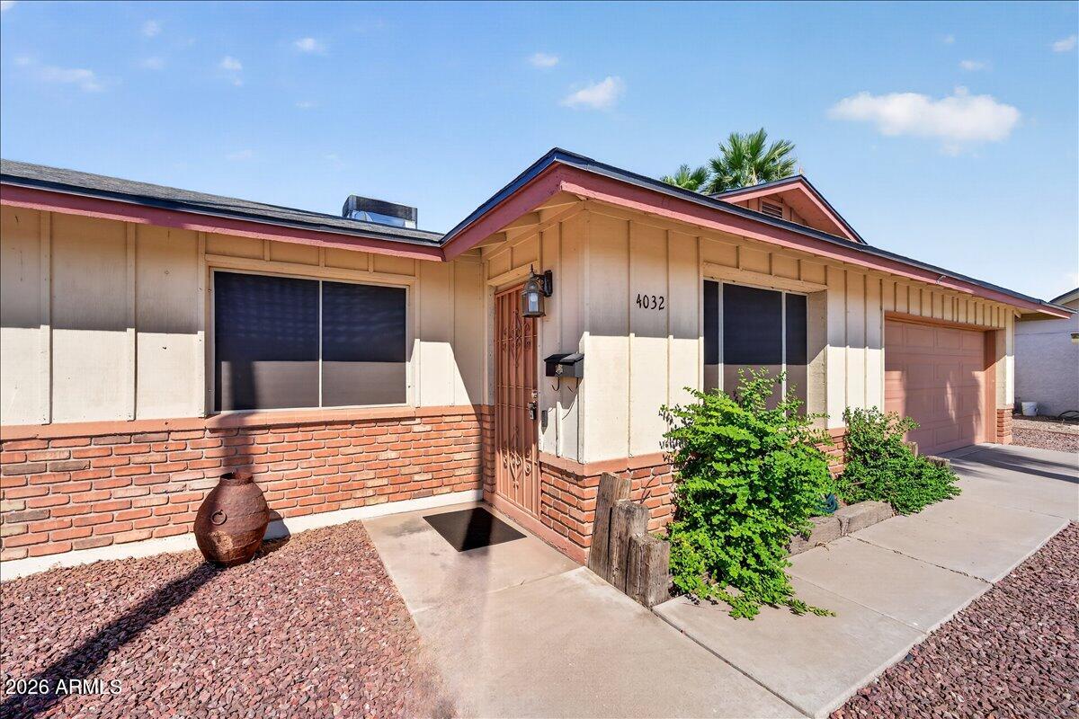 4032 S LEBANON Lane