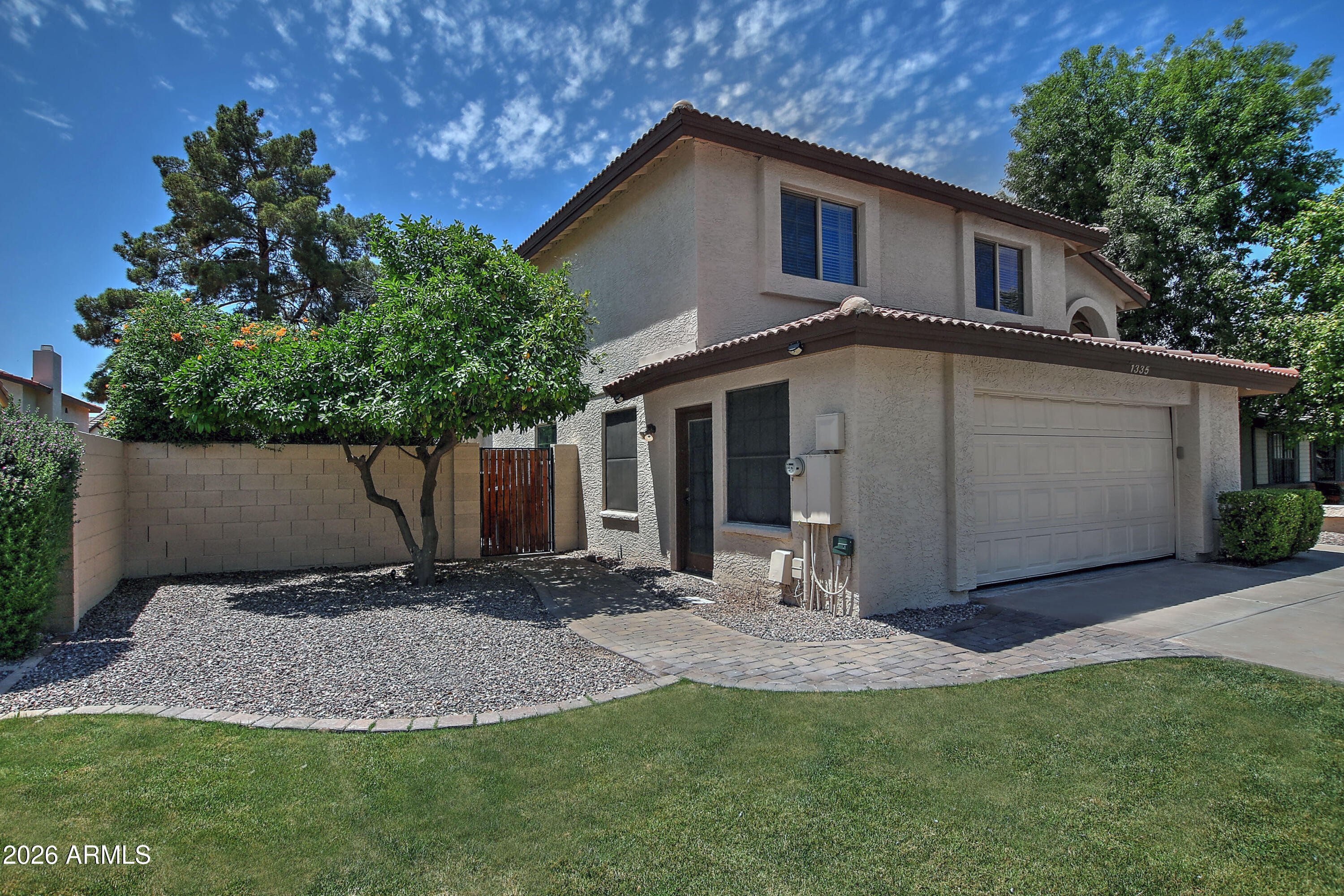 1335 E SUNBURST Lane