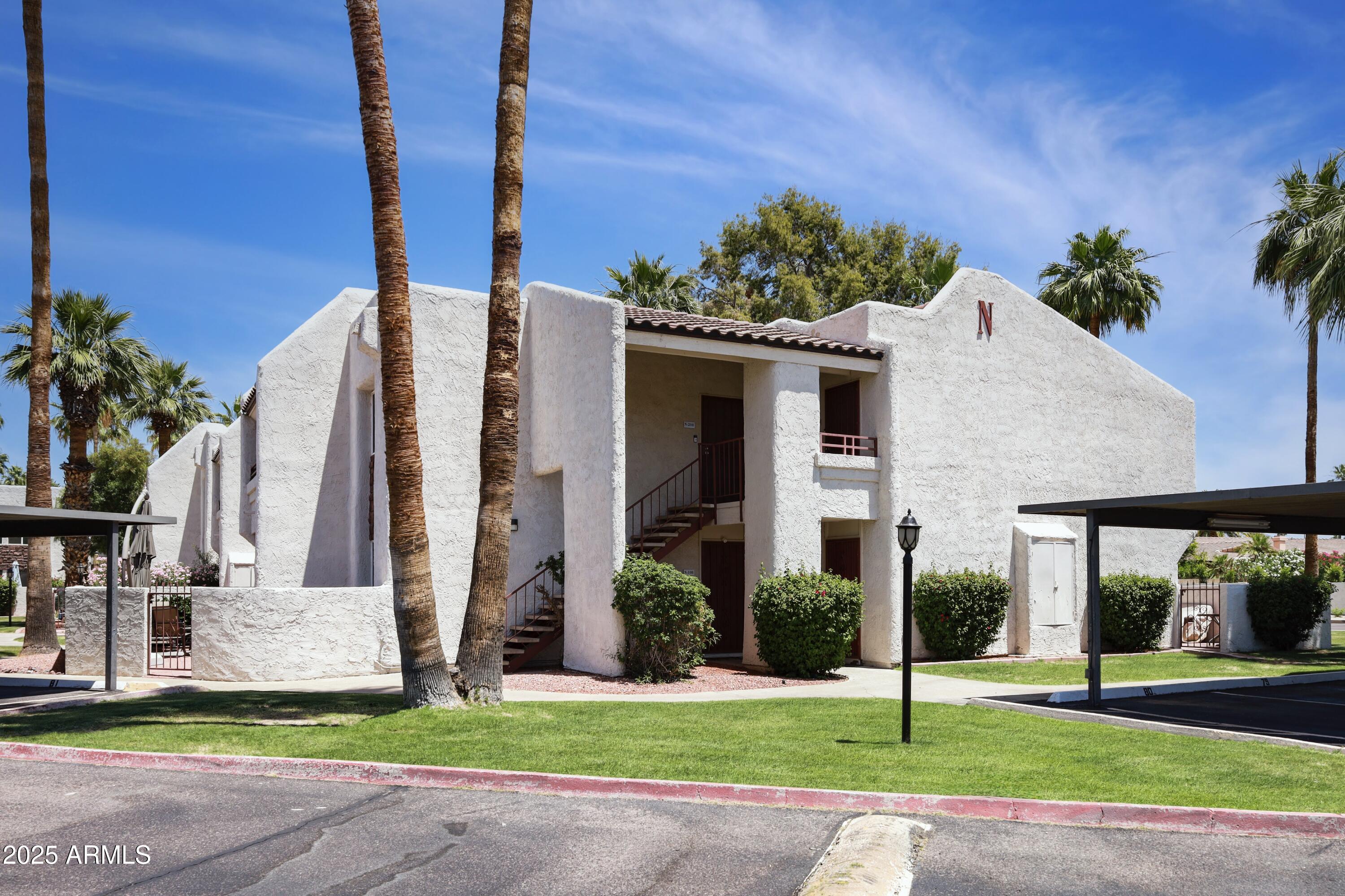 7350 N VIA PASEO DEL SUR -- N207