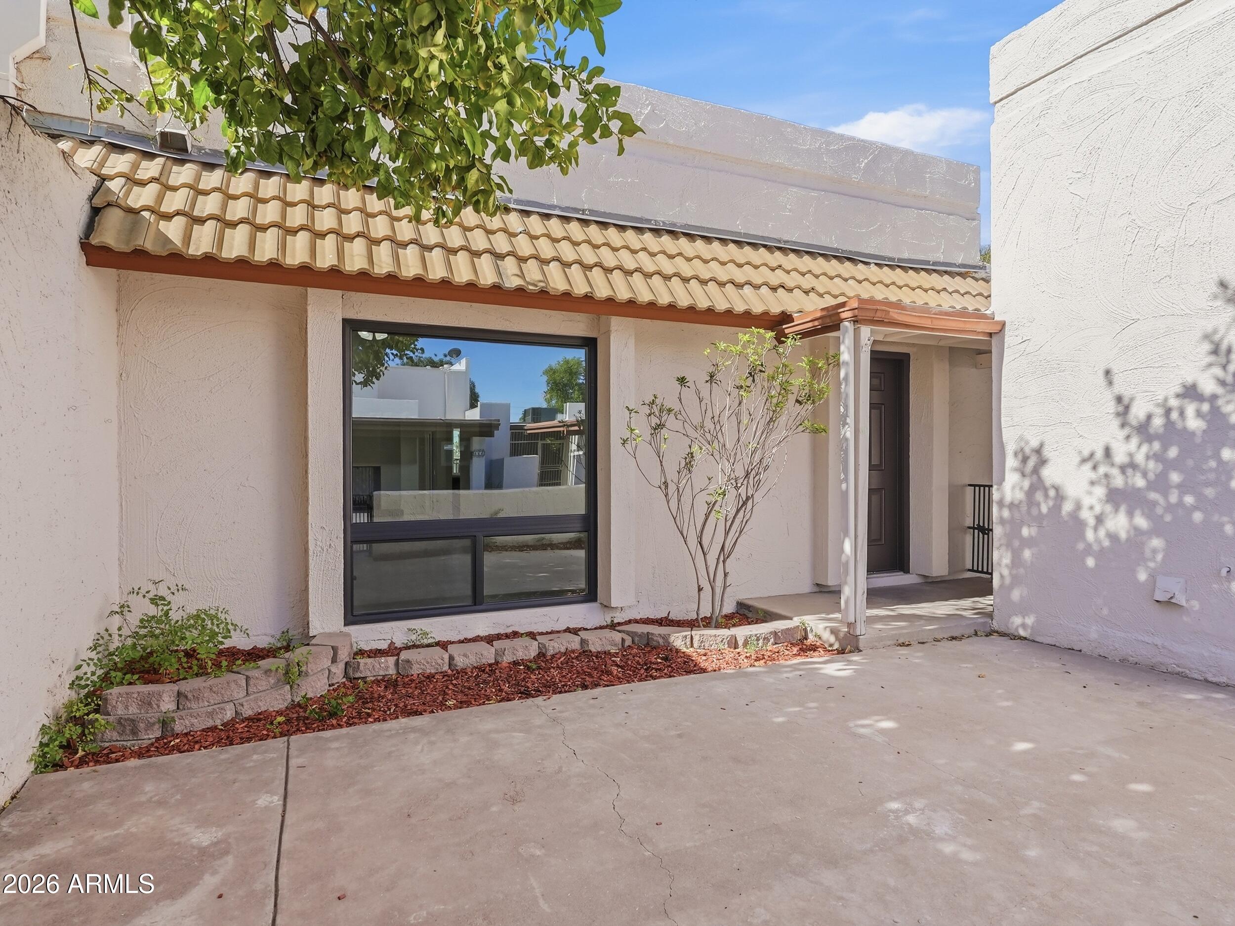 326 E HUNTINGTON Drive