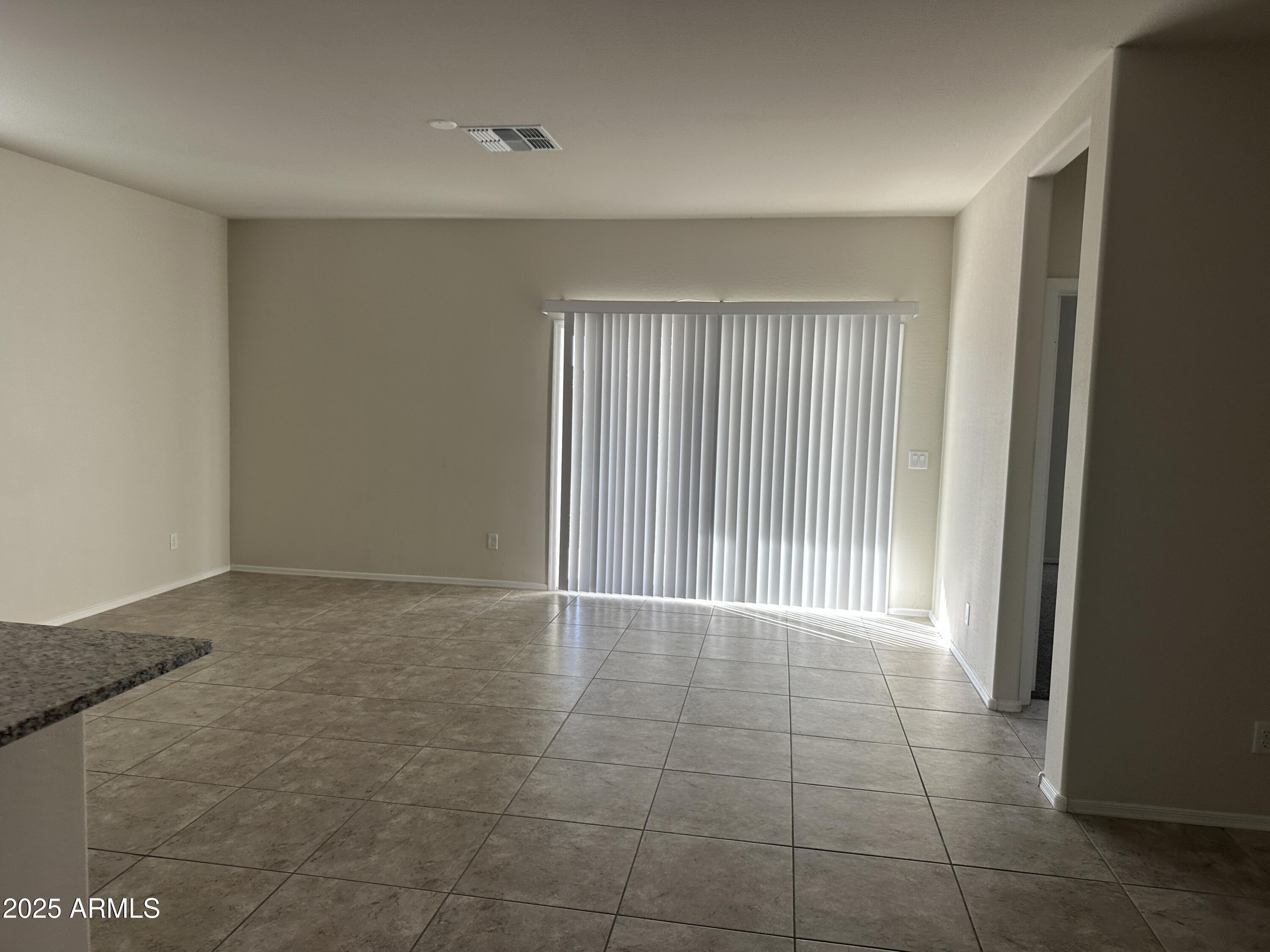 1033 W AVALON CANYON Drive