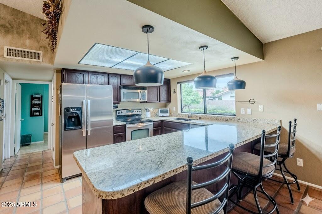 1222 E Louis Way