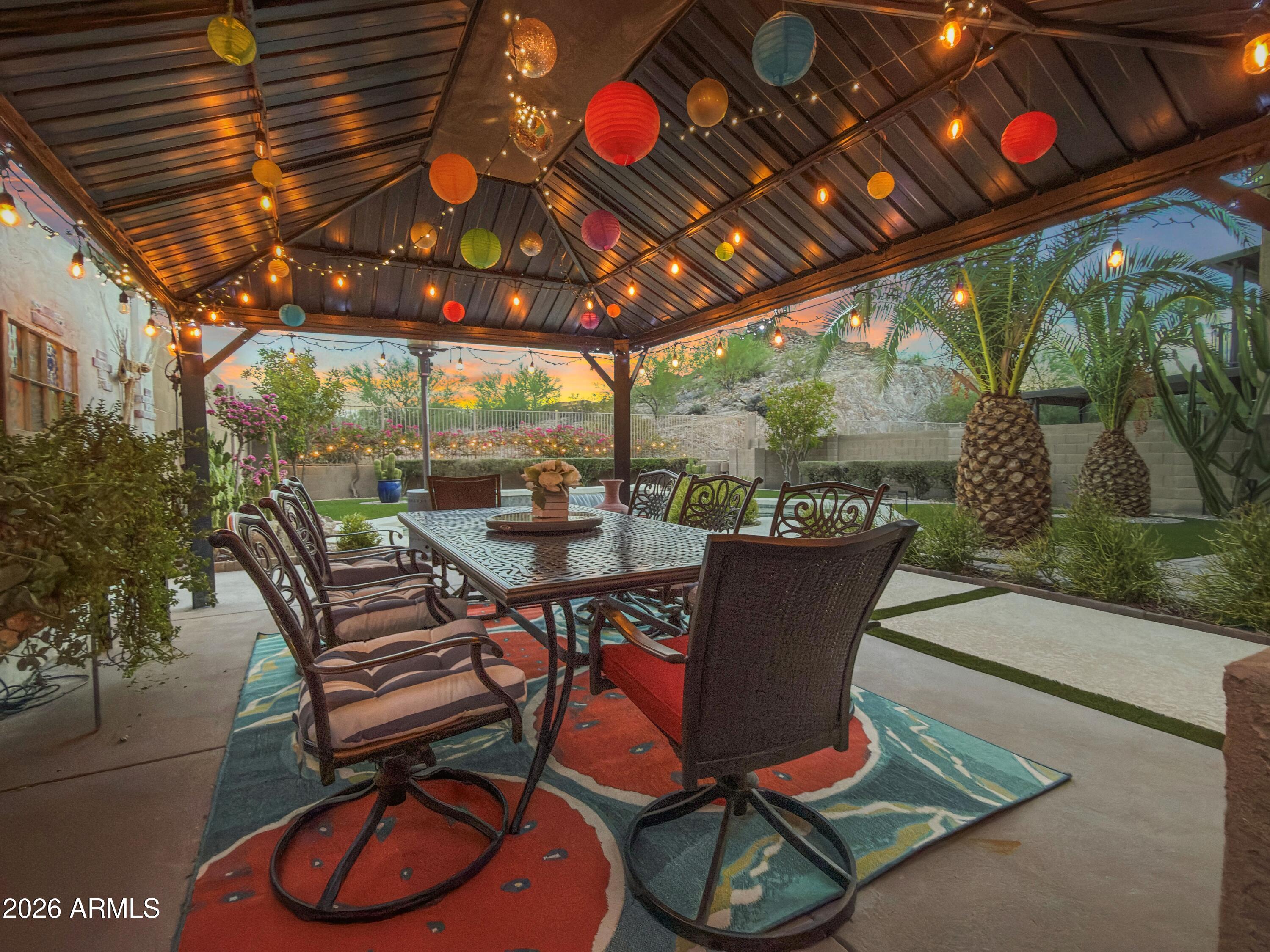 18487 W DESERT VIEW Lane