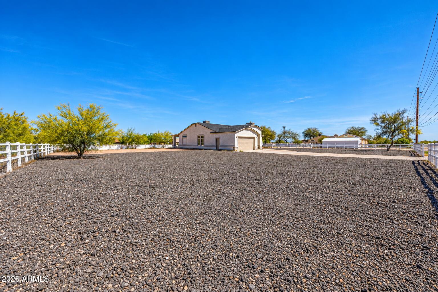 19218 E HUNT Highway