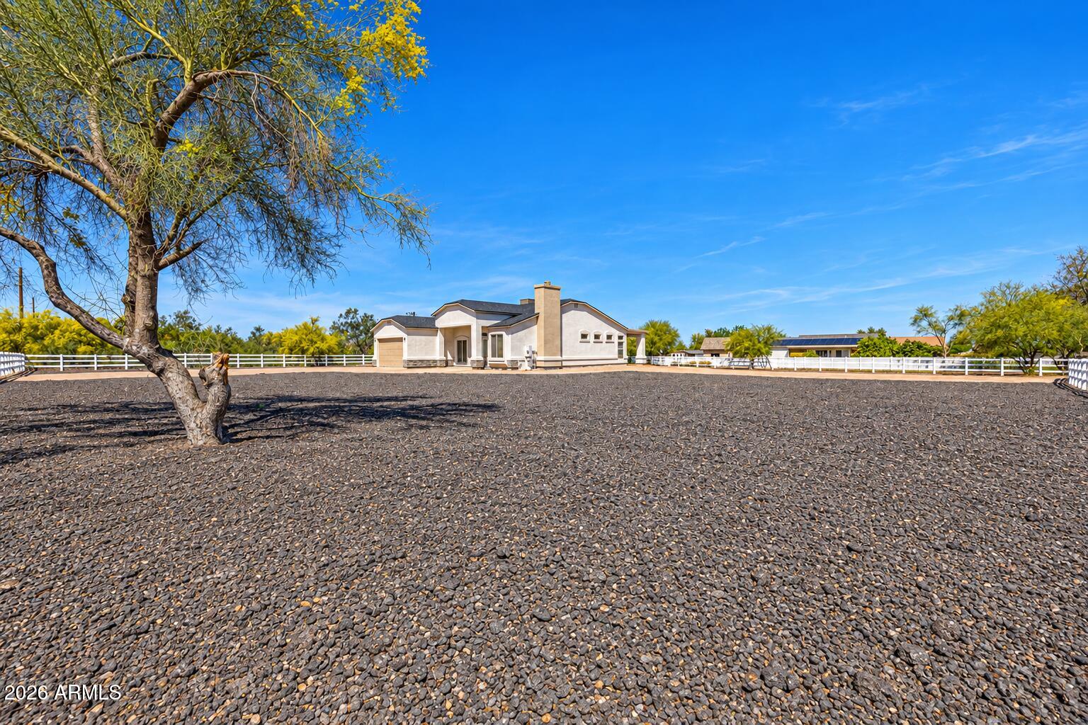 19218 E HUNT Highway