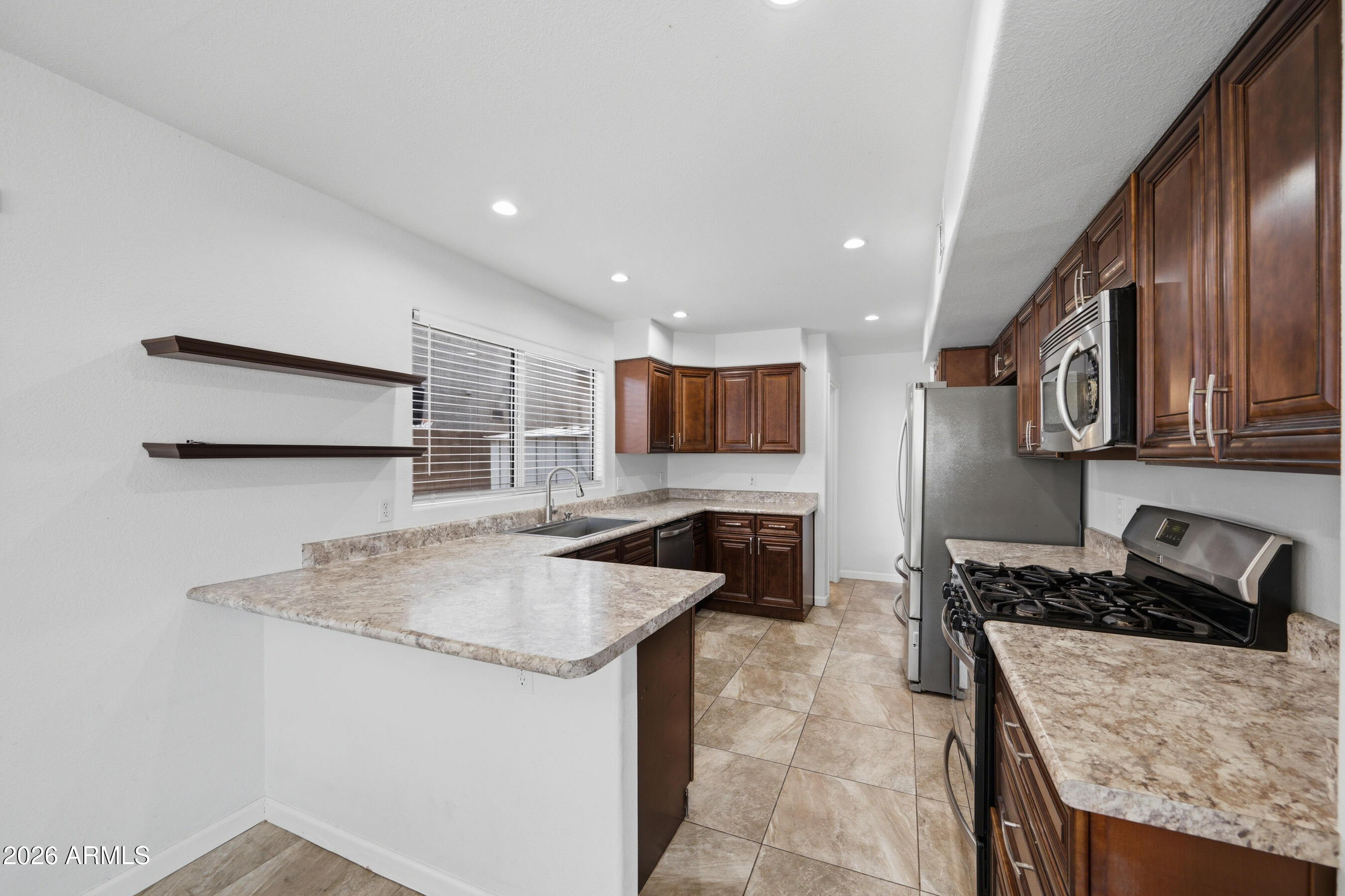 3906 E KIMBERLY Way