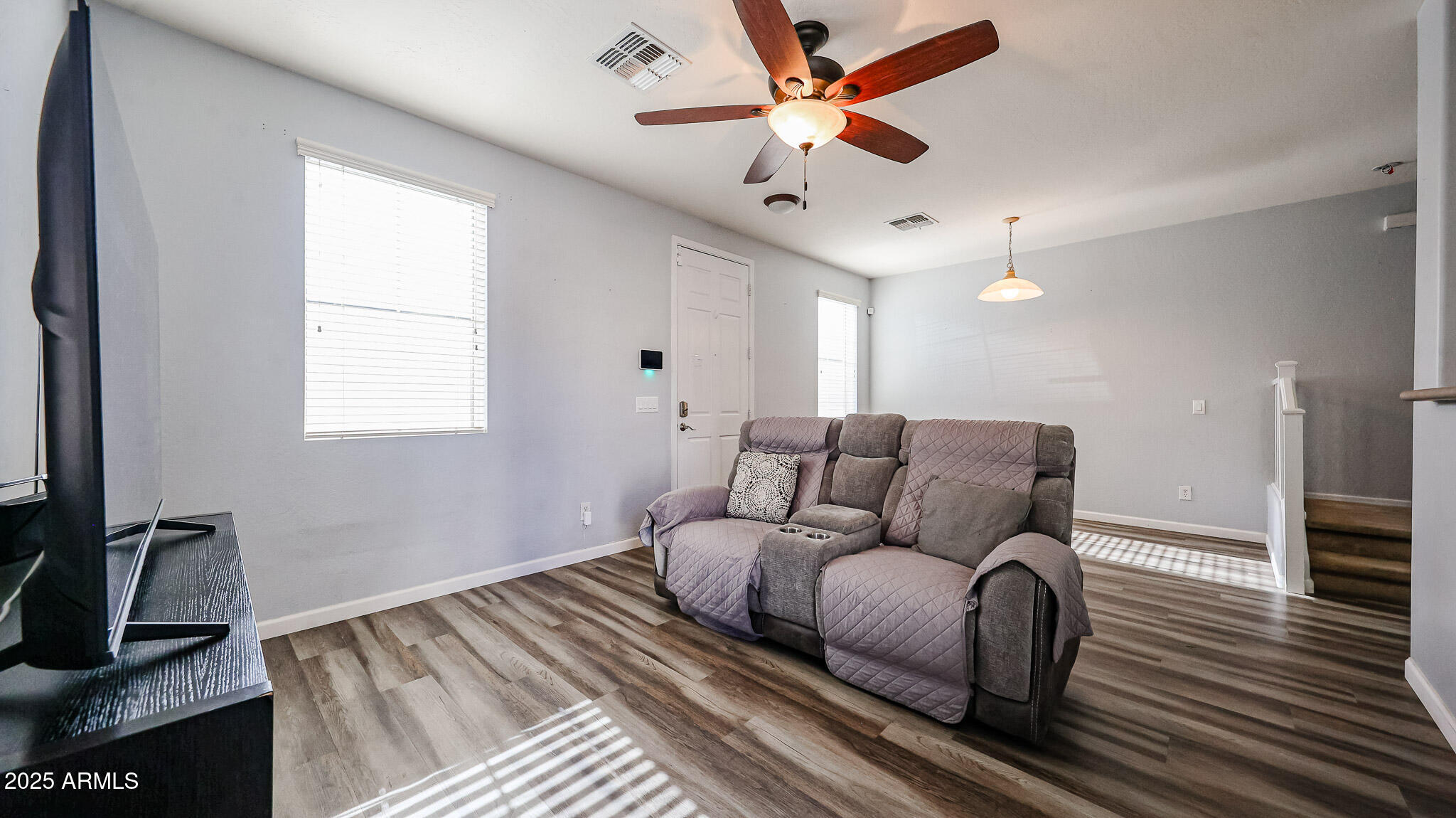 10040 W KINGMAN Street