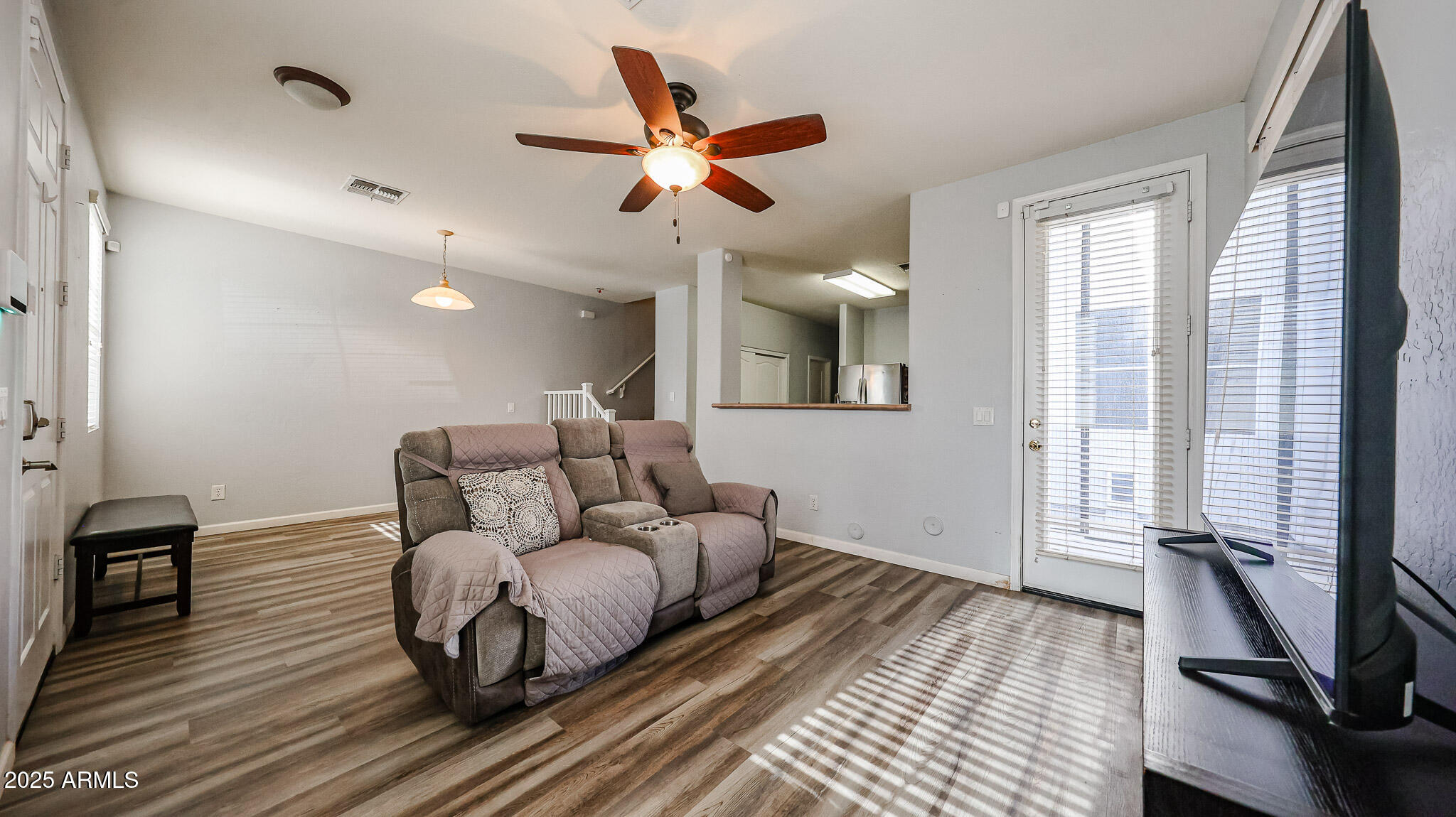 10040 W KINGMAN Street