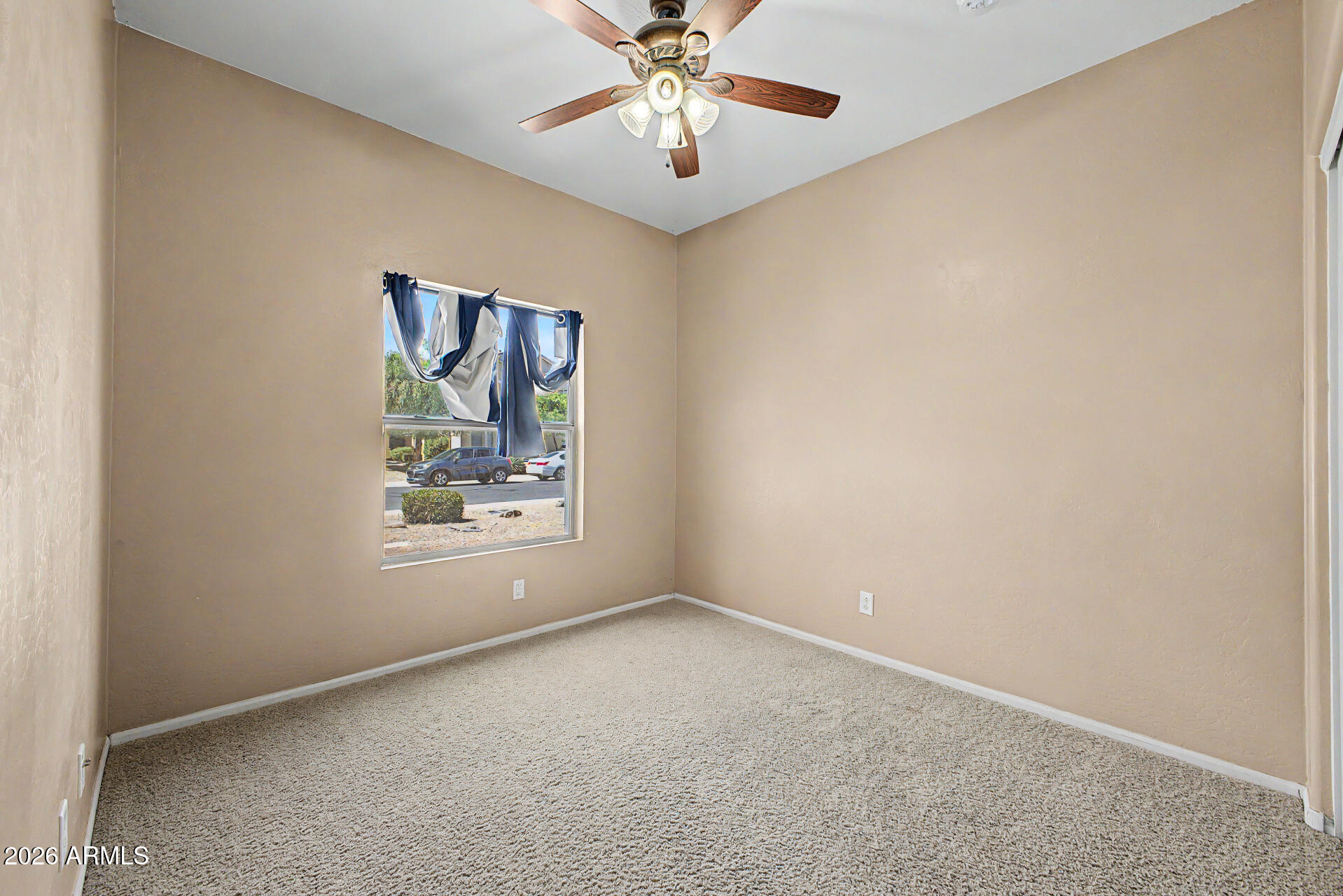 SKYLINE RANCH - Residential