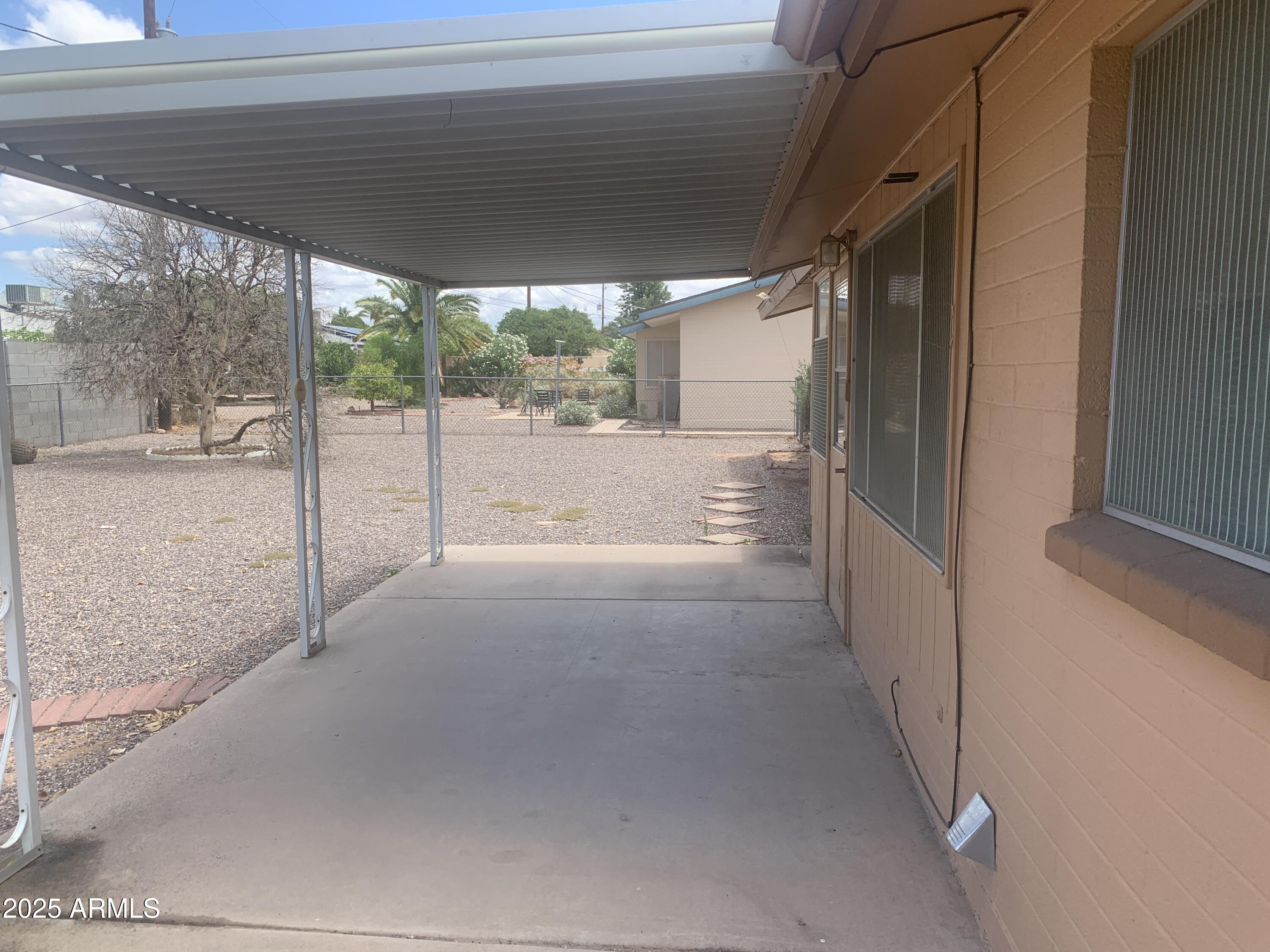 5702 E CASPER Road