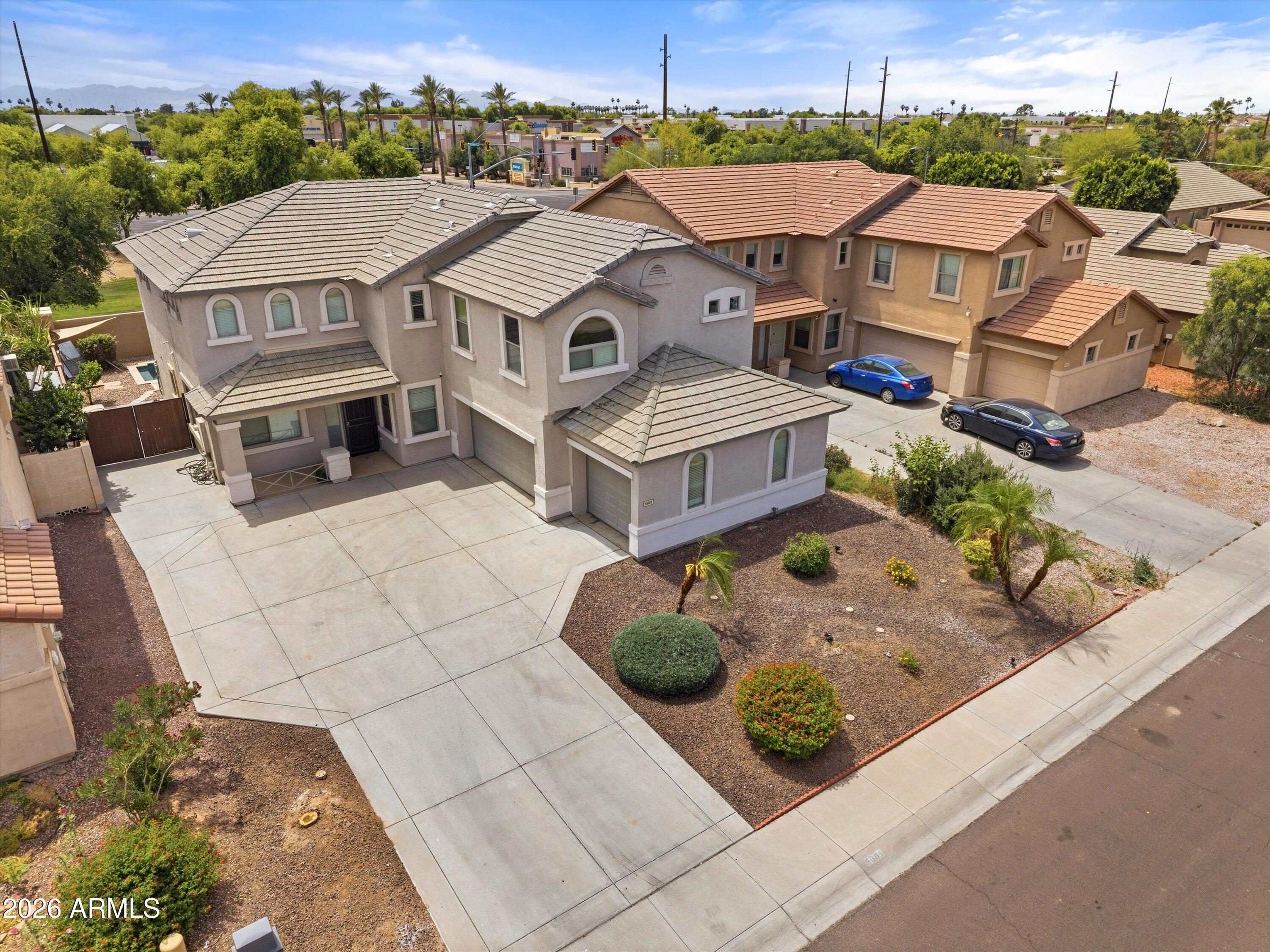 5661 W DESERT JEWEL Drive