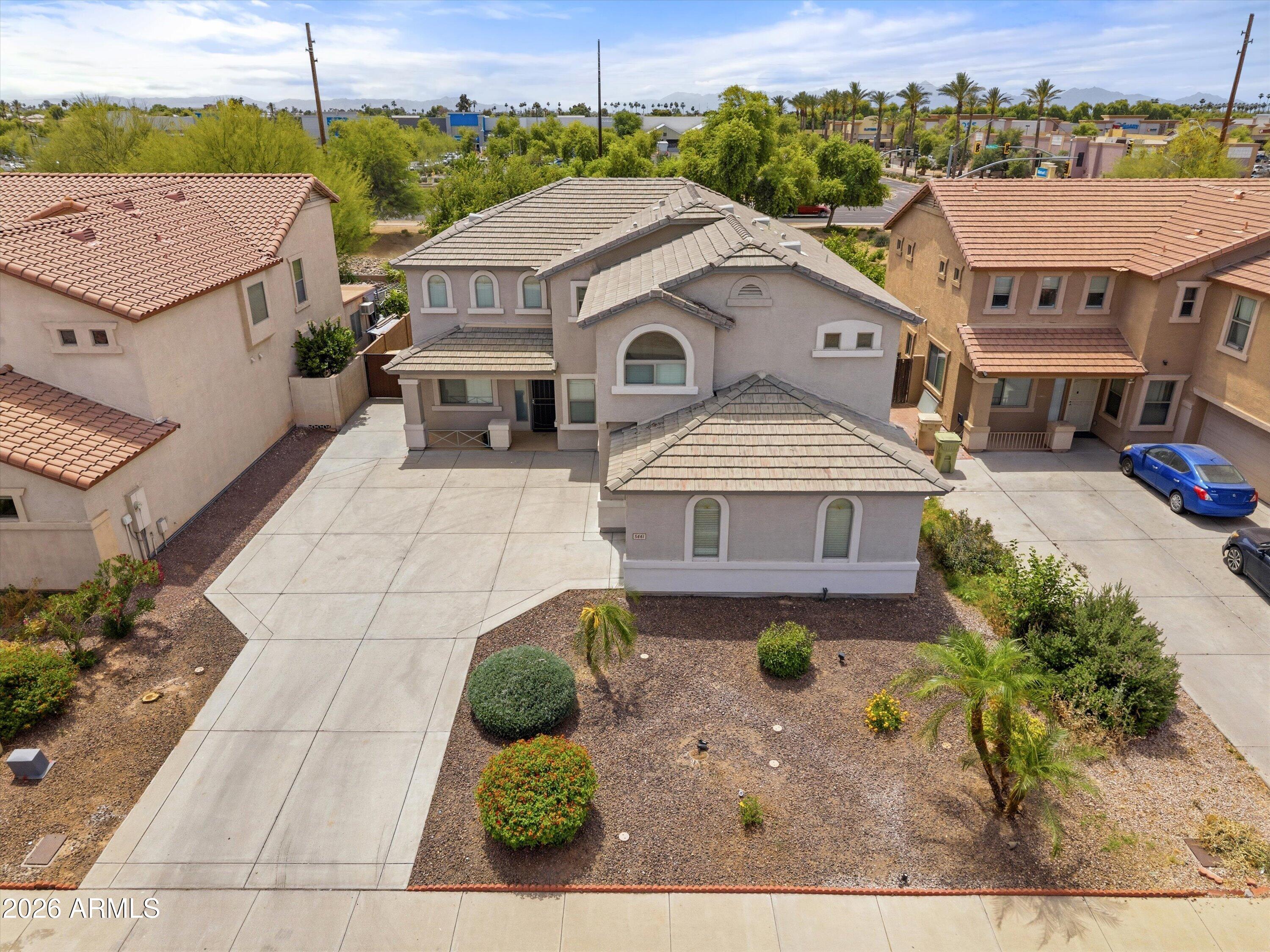 5661 W DESERT JEWEL Drive