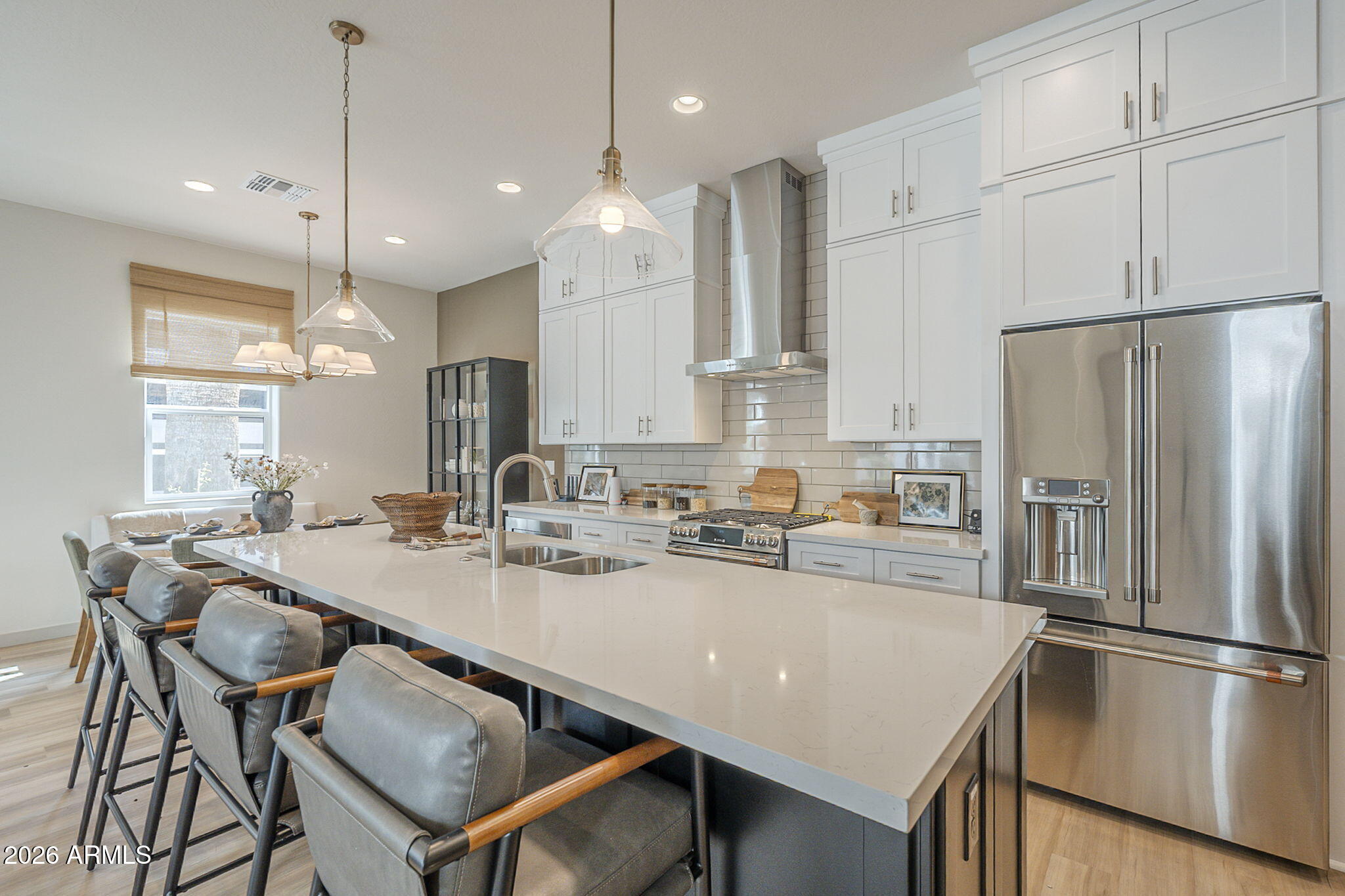 112 W WILLO Court