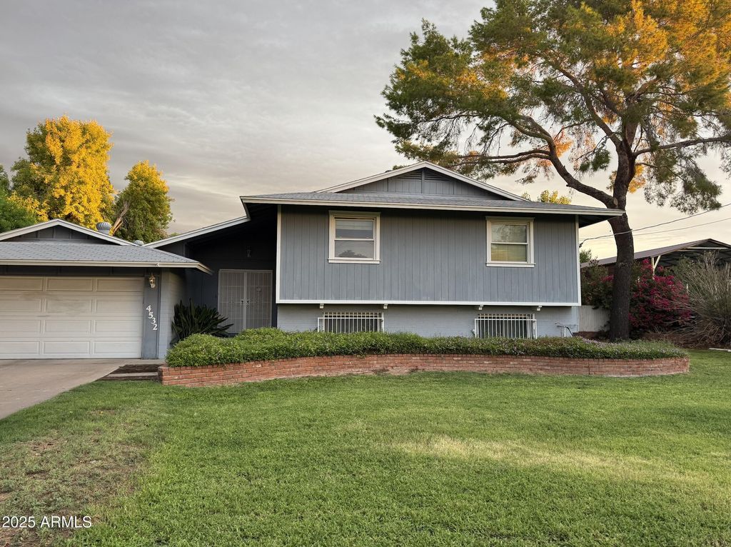 Photo of 4532 W Tierra Buena Lane, Glendale, AZ 85306 (MLS # 6922961)