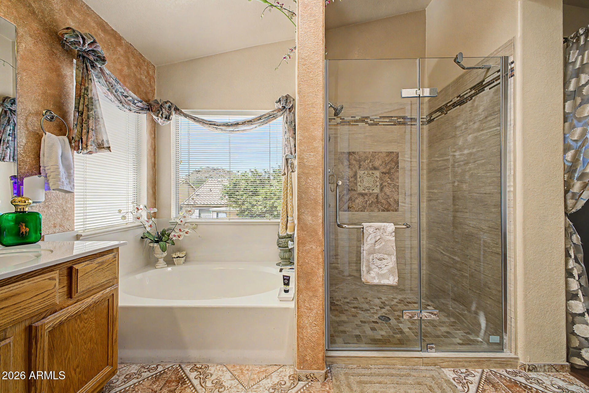 DAVE BROWN MOUNTAIN SIDE RANCH - Residential