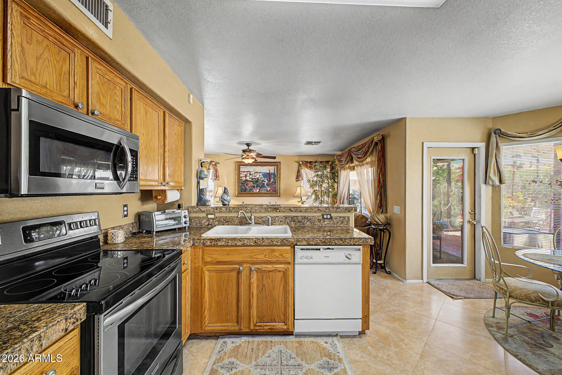 DAVE BROWN MOUNTAIN SIDE RANCH - Residential