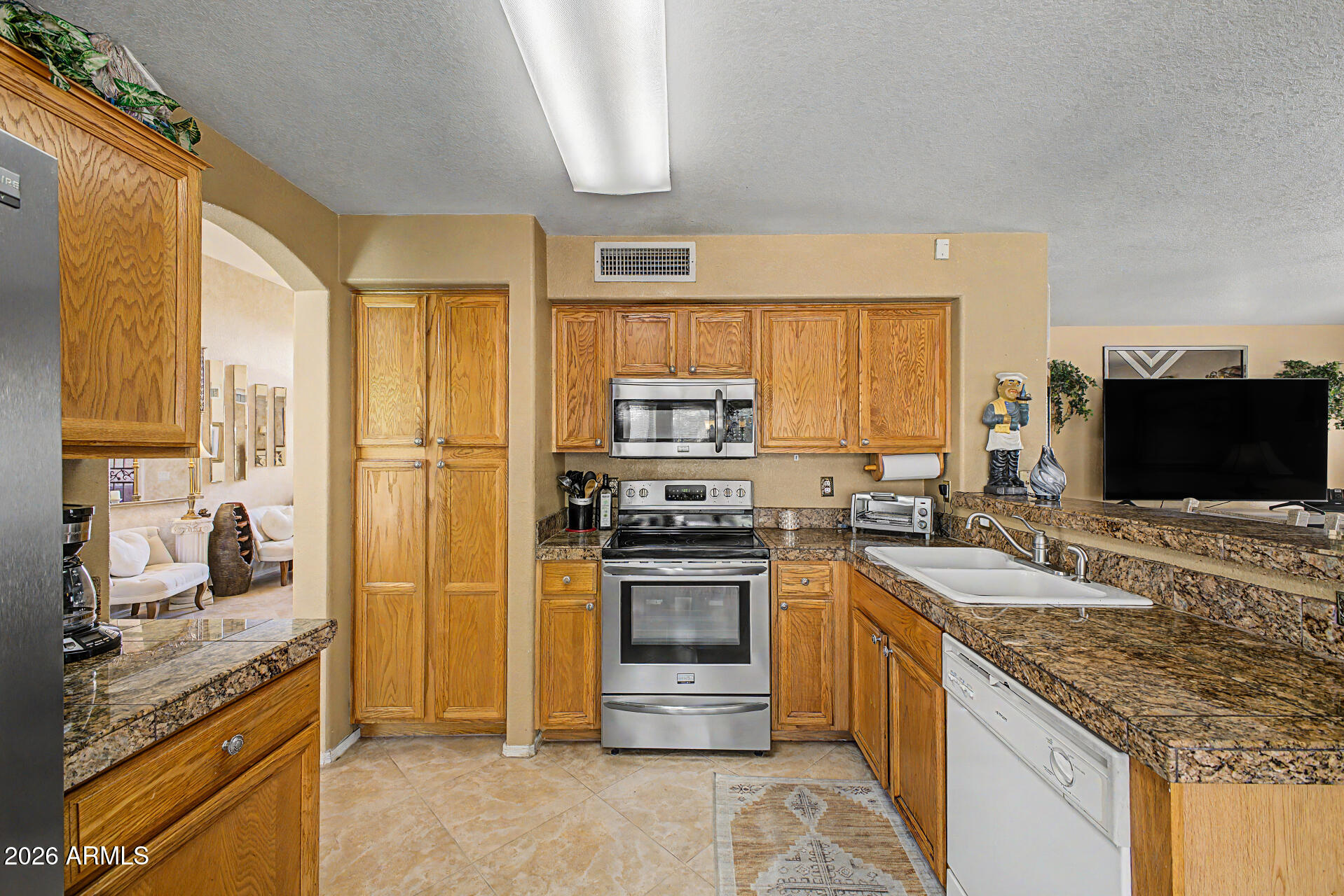 DAVE BROWN MOUNTAIN SIDE RANCH - Residential