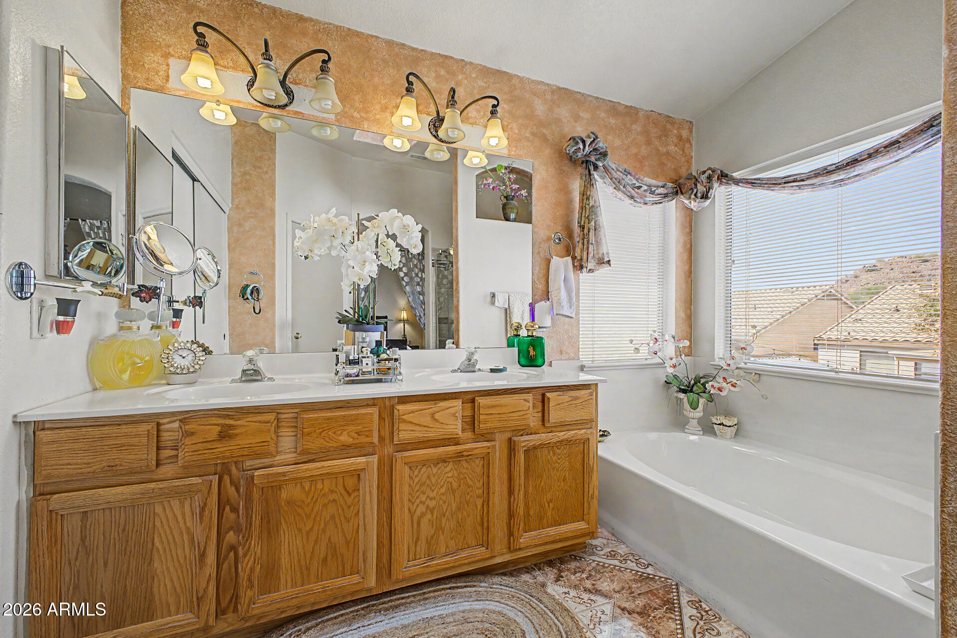 DAVE BROWN MOUNTAIN SIDE RANCH - Residential