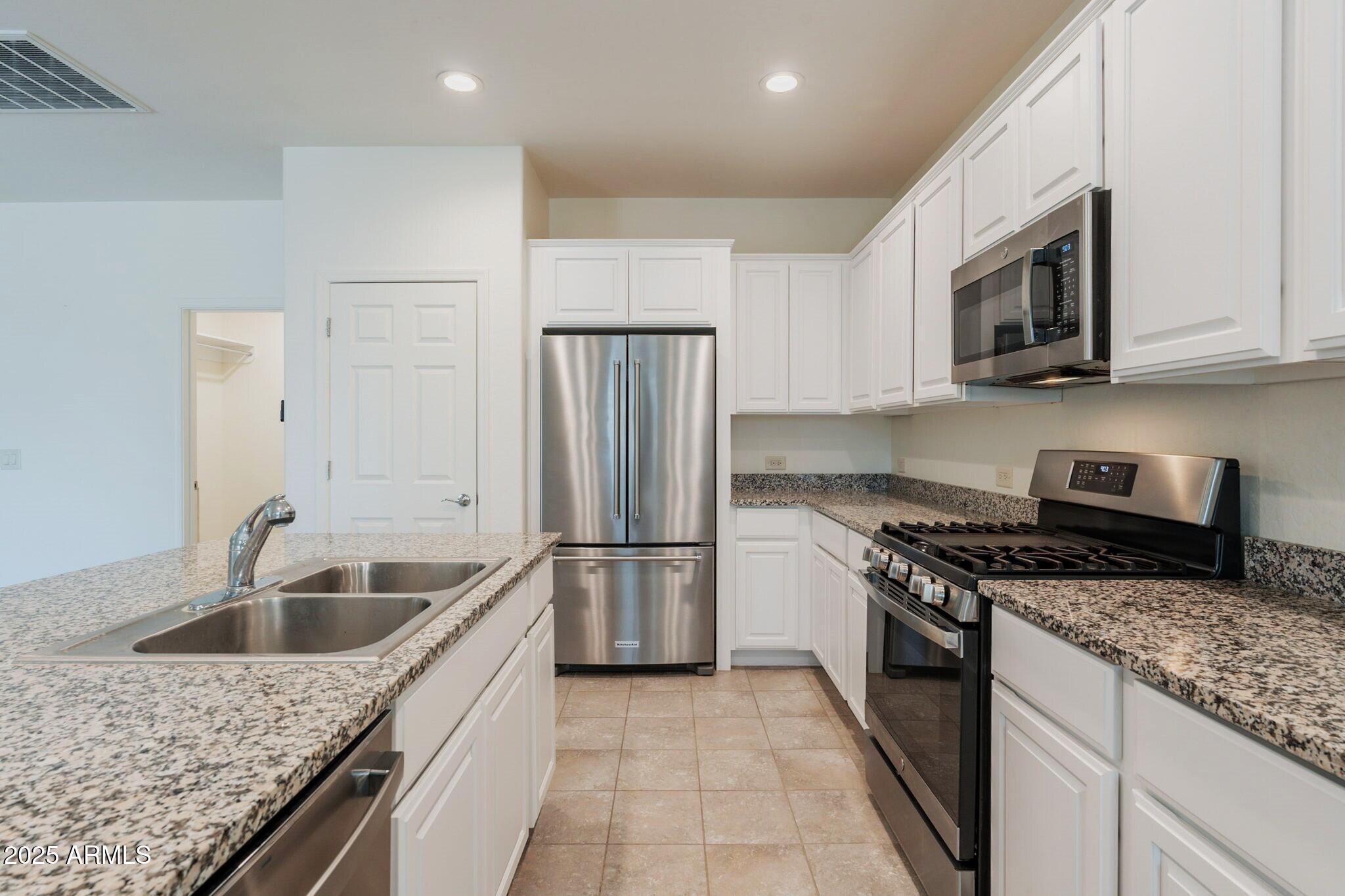 4075 W PAINTED HORSE Drive