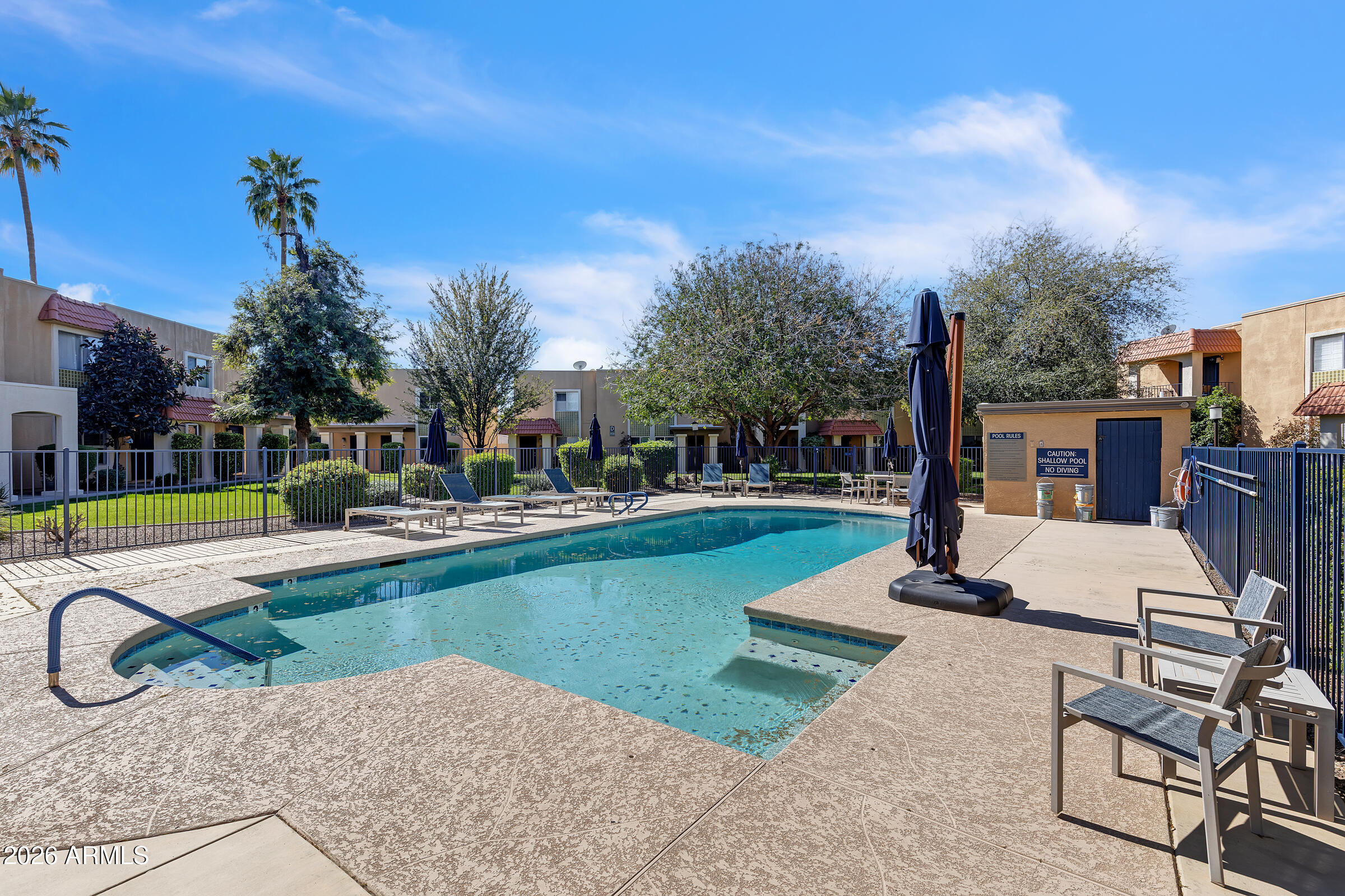 610 E MONTEBELLO Avenue 41