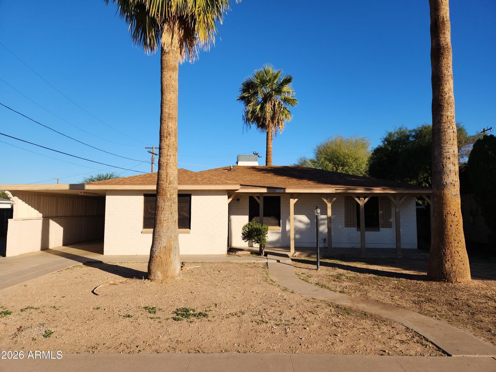 Photo of 2028 W Clarendon Avenue, Phoenix, AZ 85015 (MLS # 6975001)