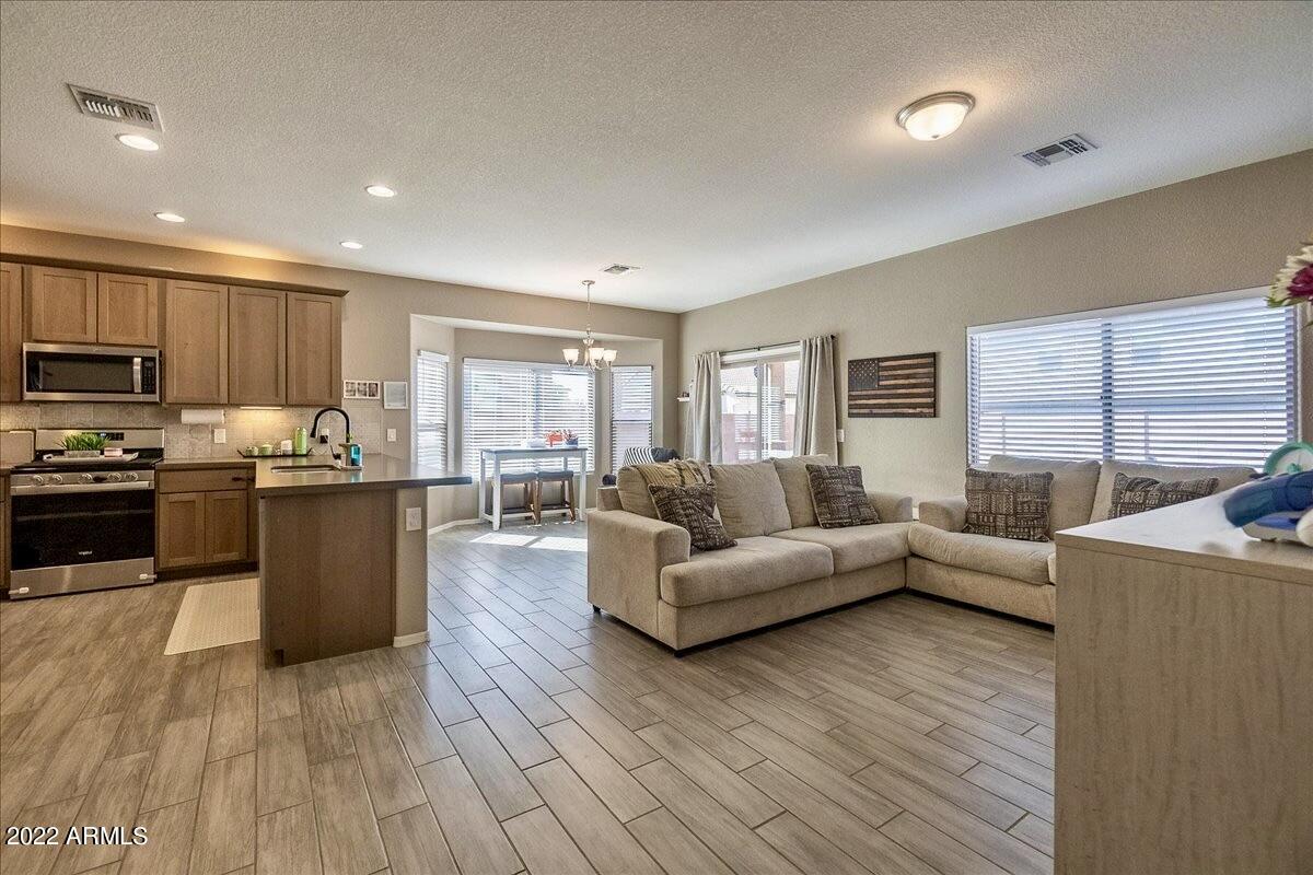 THE RETREAT PHASE 2 - Residential