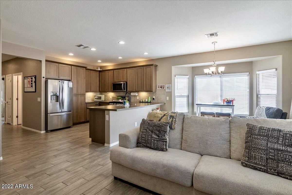 THE RETREAT PHASE 2 - Residential