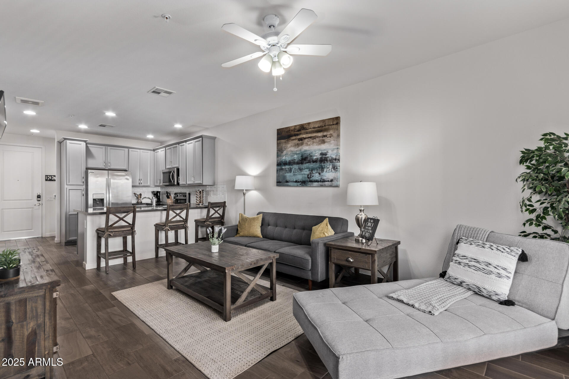 2511 W Queen Creek Road 323