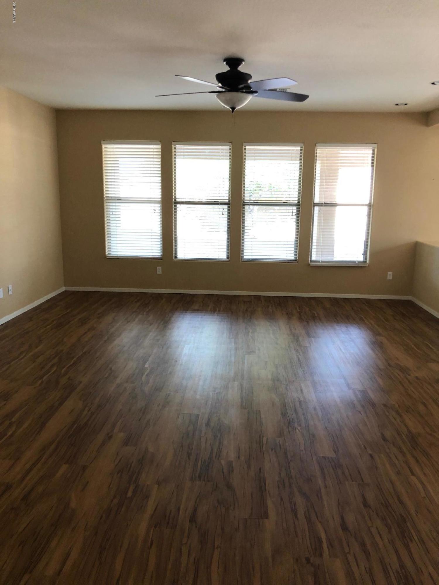 25879 N SANDSTONE Way