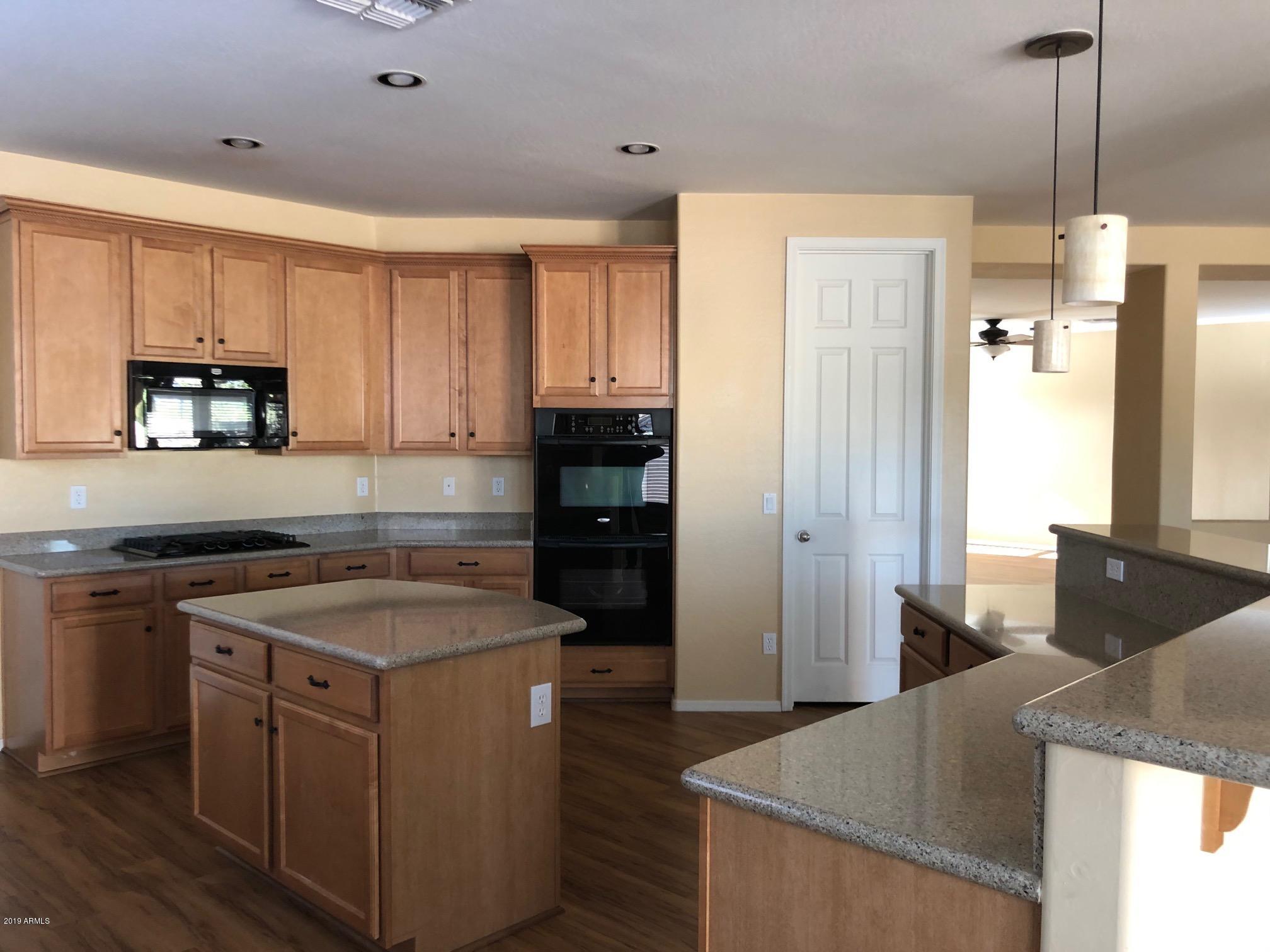 25879 N SANDSTONE Way